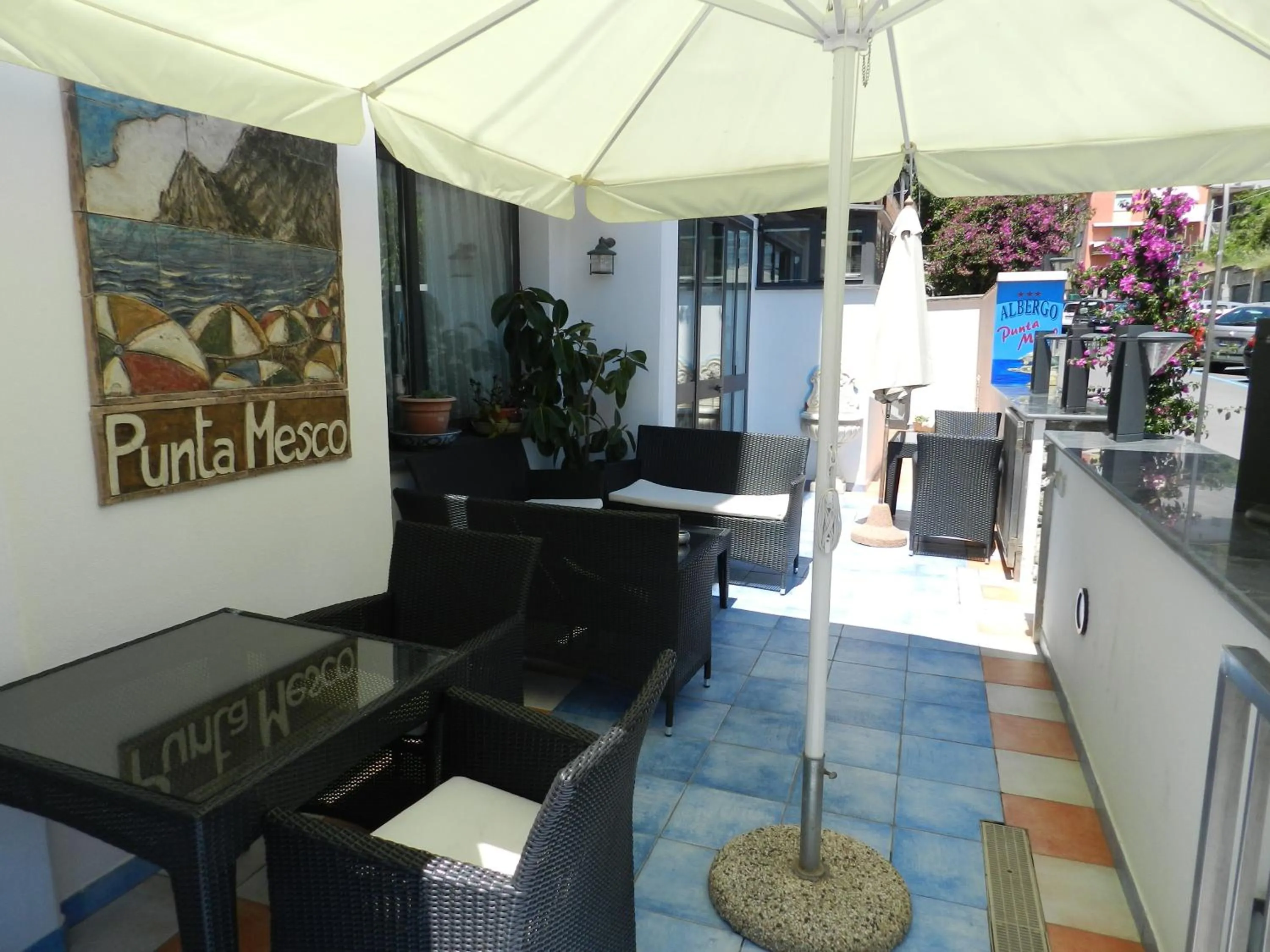 Facade/entrance in Hotel Punta Mesco