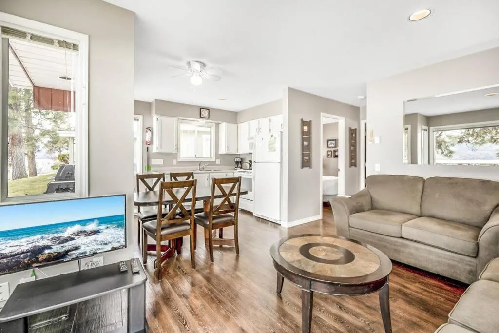 The Perfect Getaway Cabin in the Okanagan #6