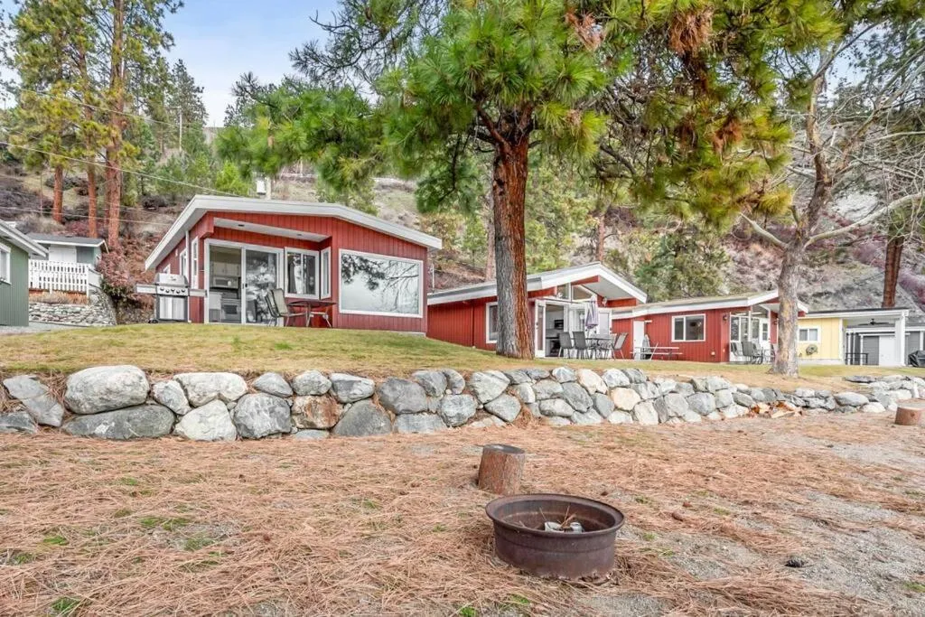 The Perfect Getaway Cabin in the Okanagan #6