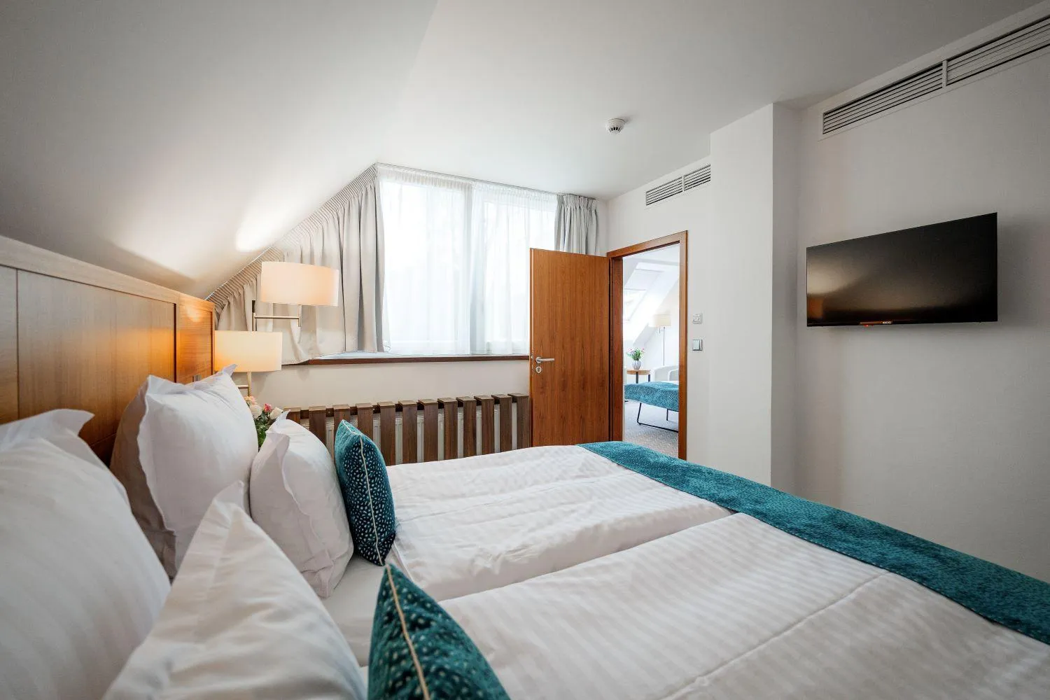 Bedroom, Bed in Hotel Silenzio