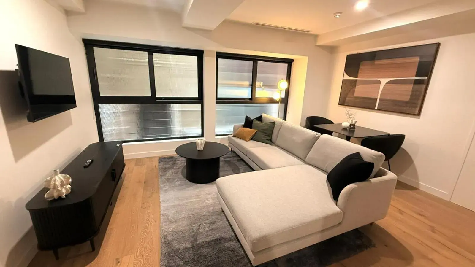 One-Bedroom Superior Apartment in Absolute Collins Apartments One-Bedroom Superior Apartment in Absolute Collins Apartments