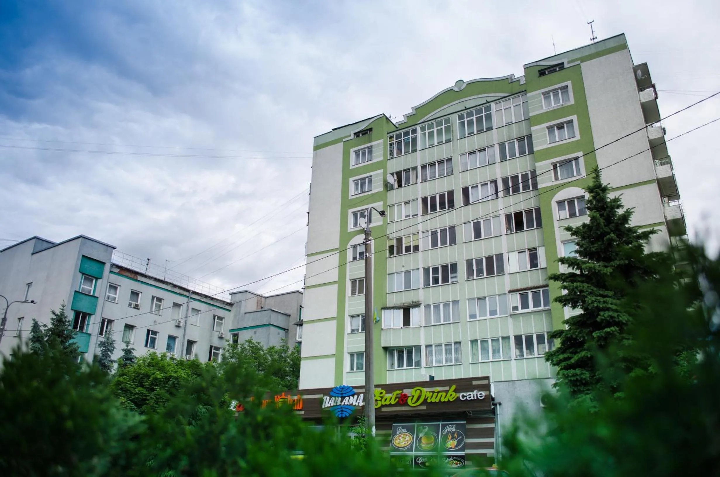 Property building in Babylon Apartments