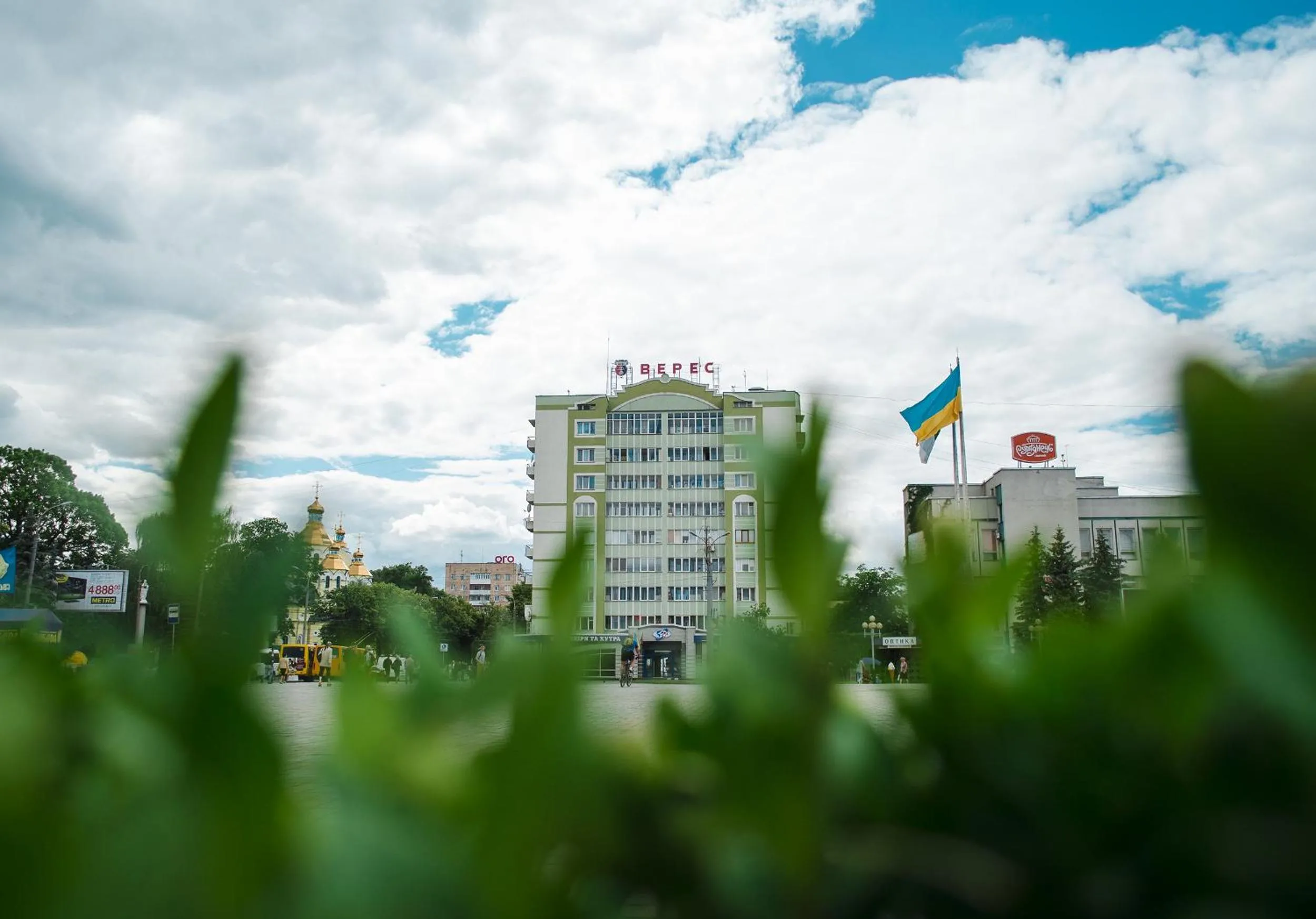 Property building in Babylon Apartments