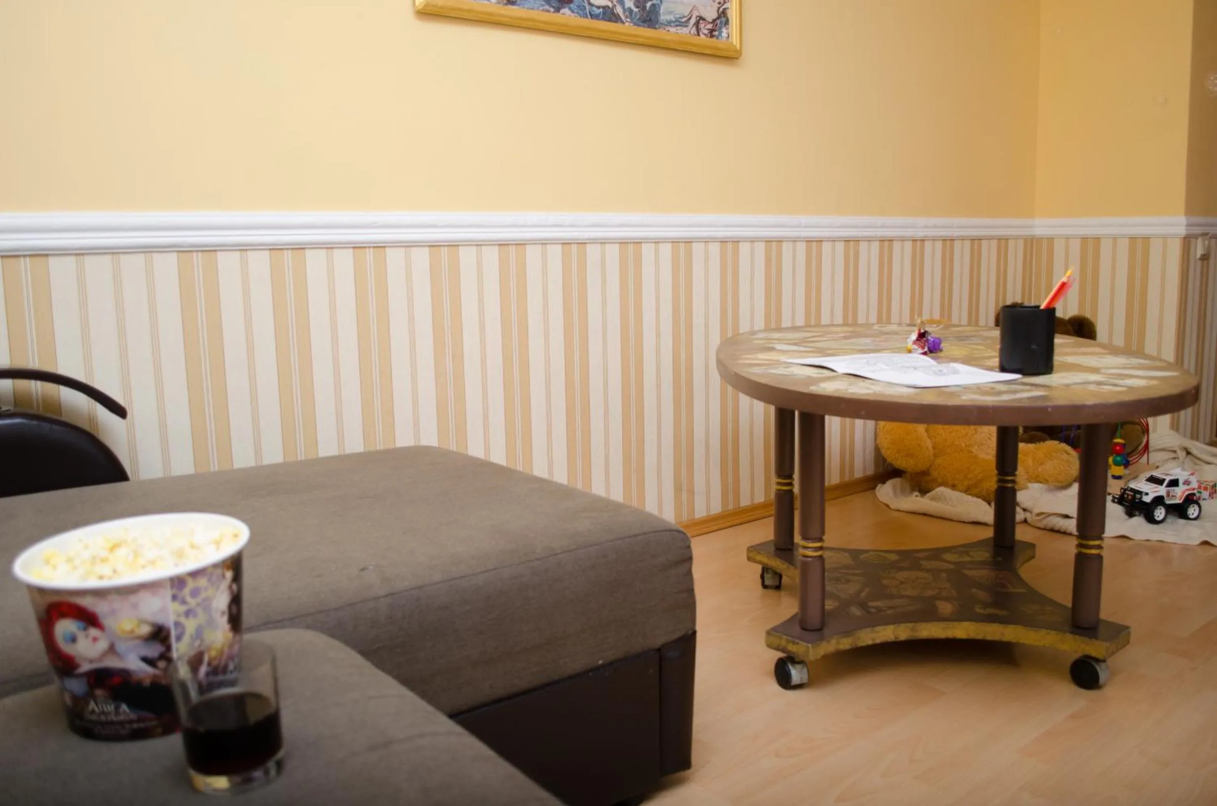 Seating area in Babylon Apartments