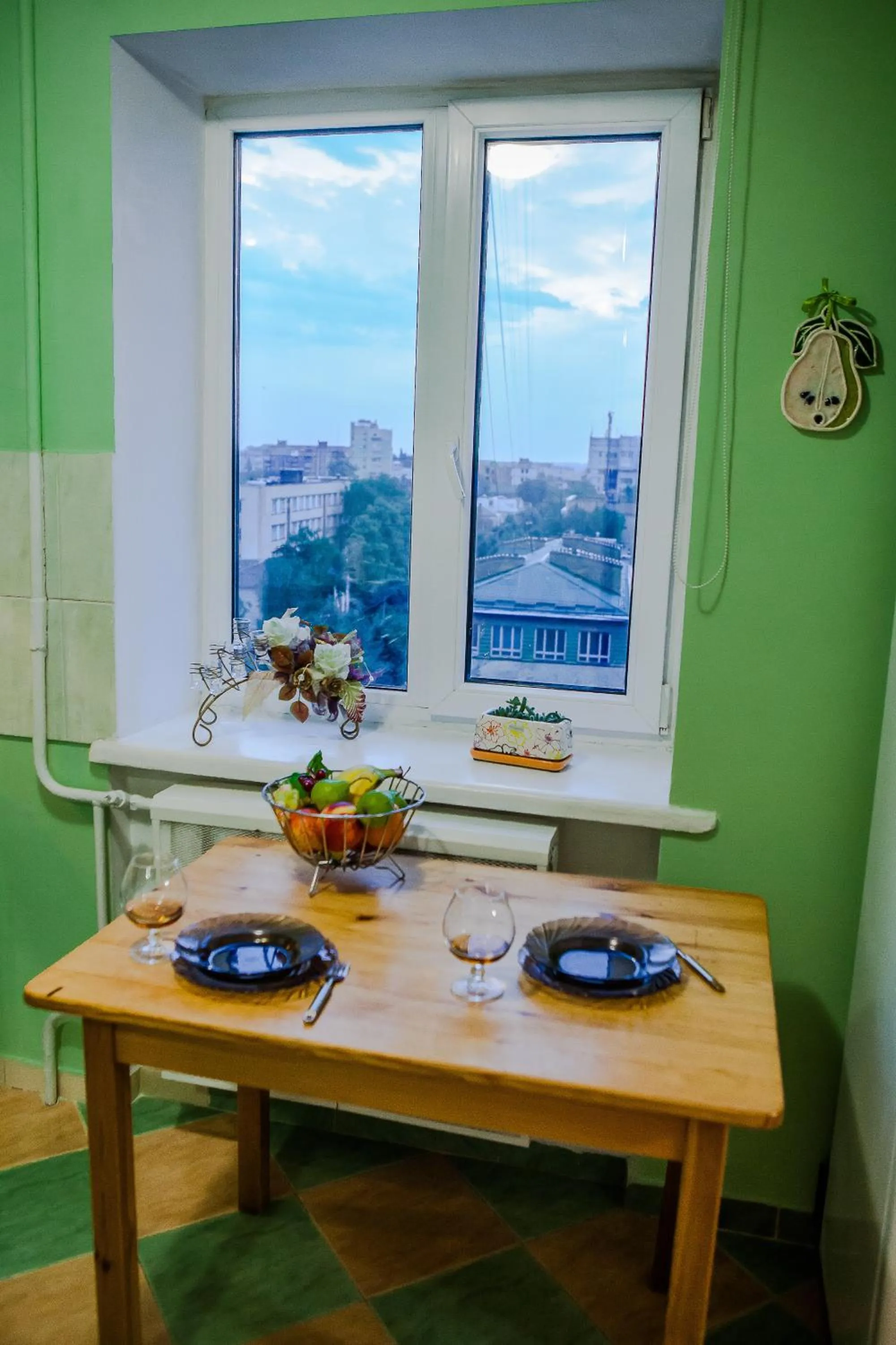Dining area in Babylon Apartments