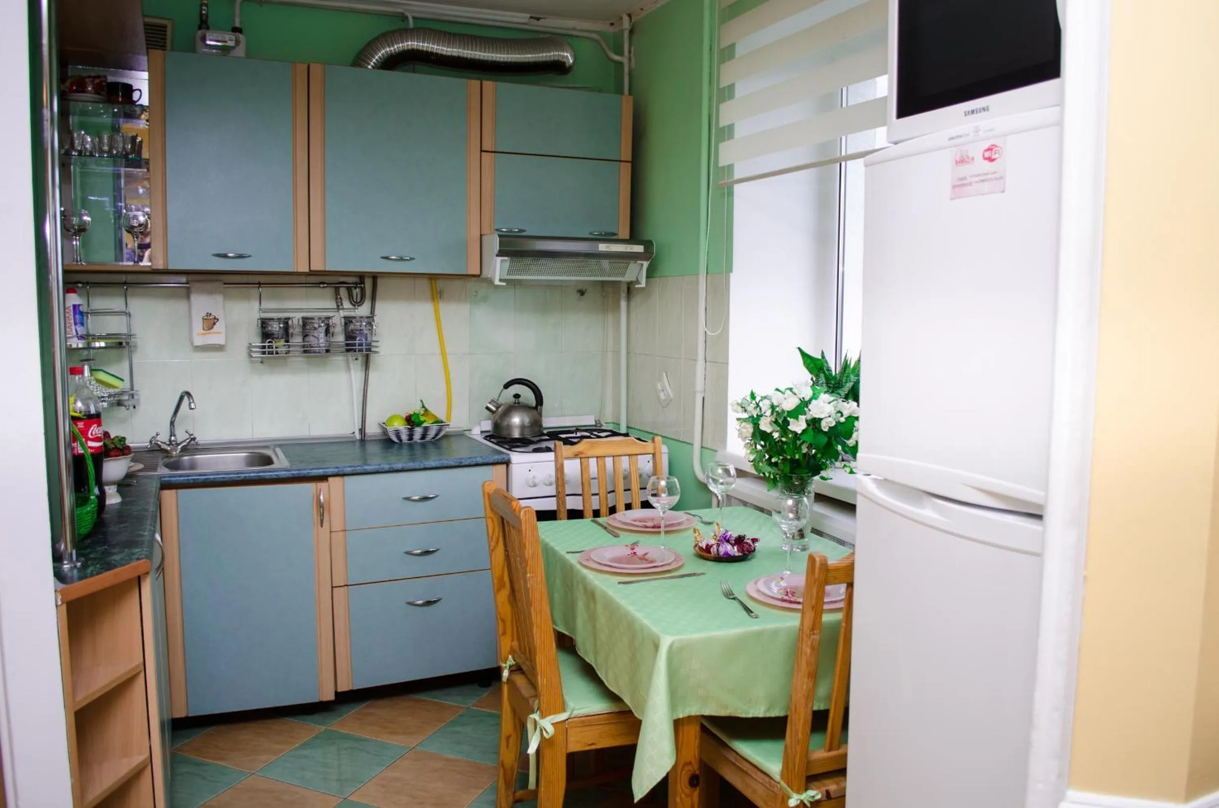 Dining area in Babylon Apartments