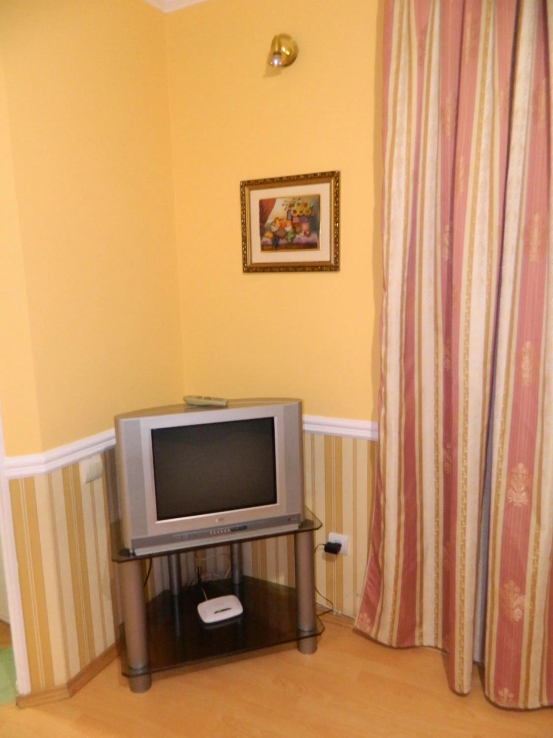 TV and multimedia in Babylon Apartments