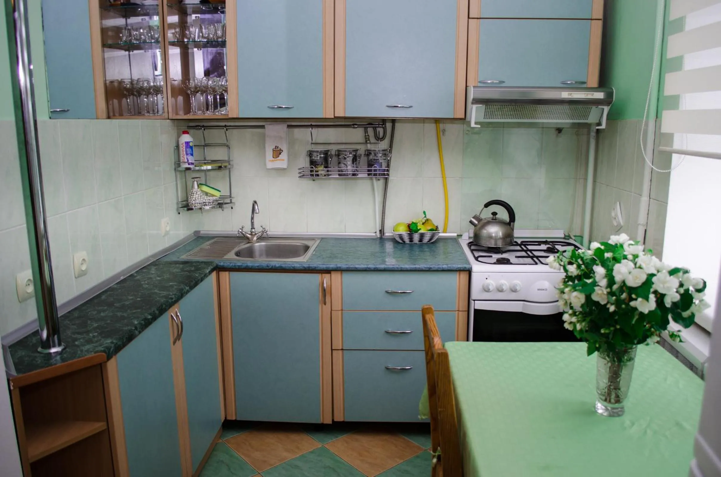 Kitchen or kitchenette in Babylon Apartments