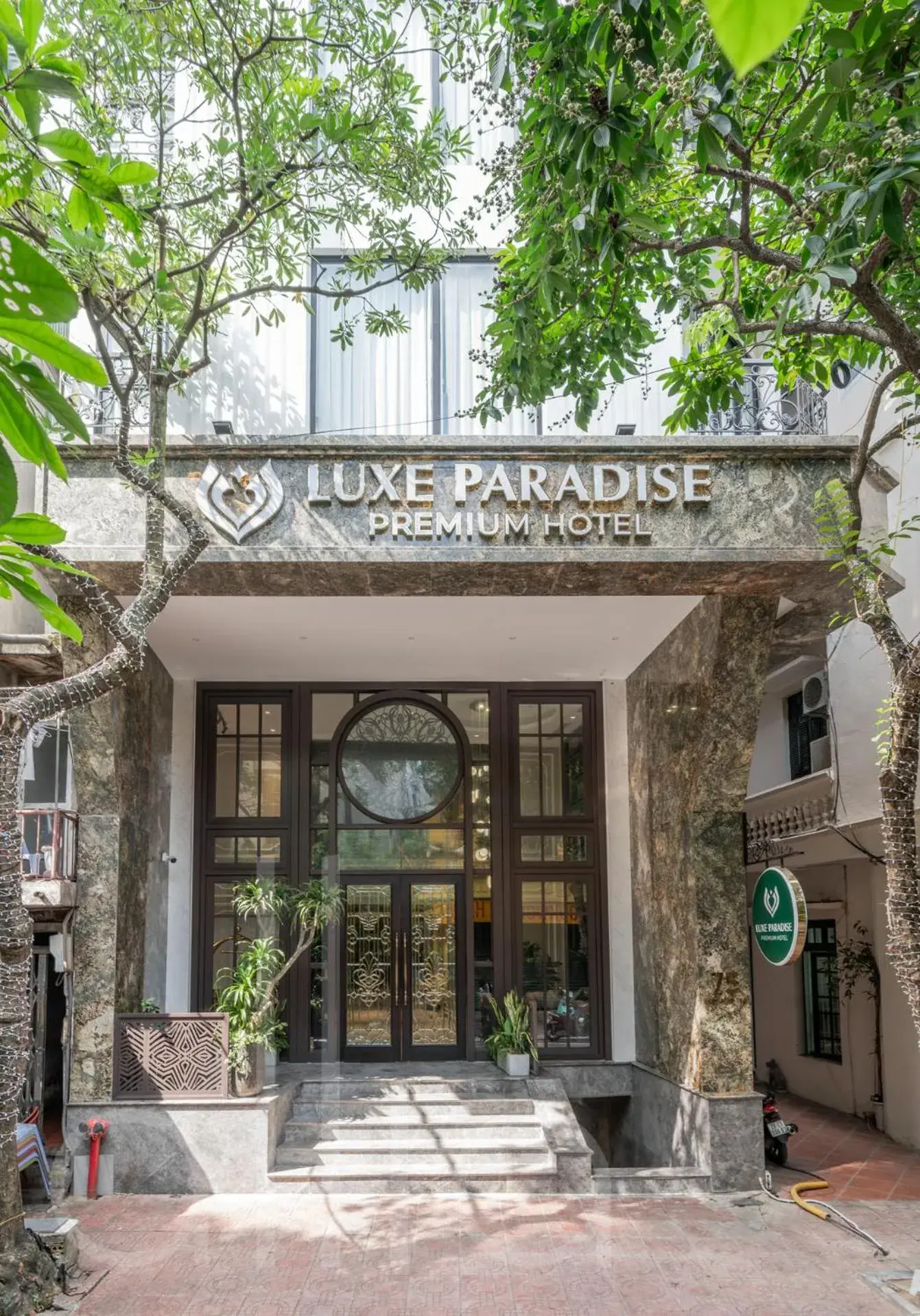 Property building in Luxe Paradise Premium Hotel Pham Hong Thai Property building in Luxe Paradise Premium Hotel Pham Hong Thai
