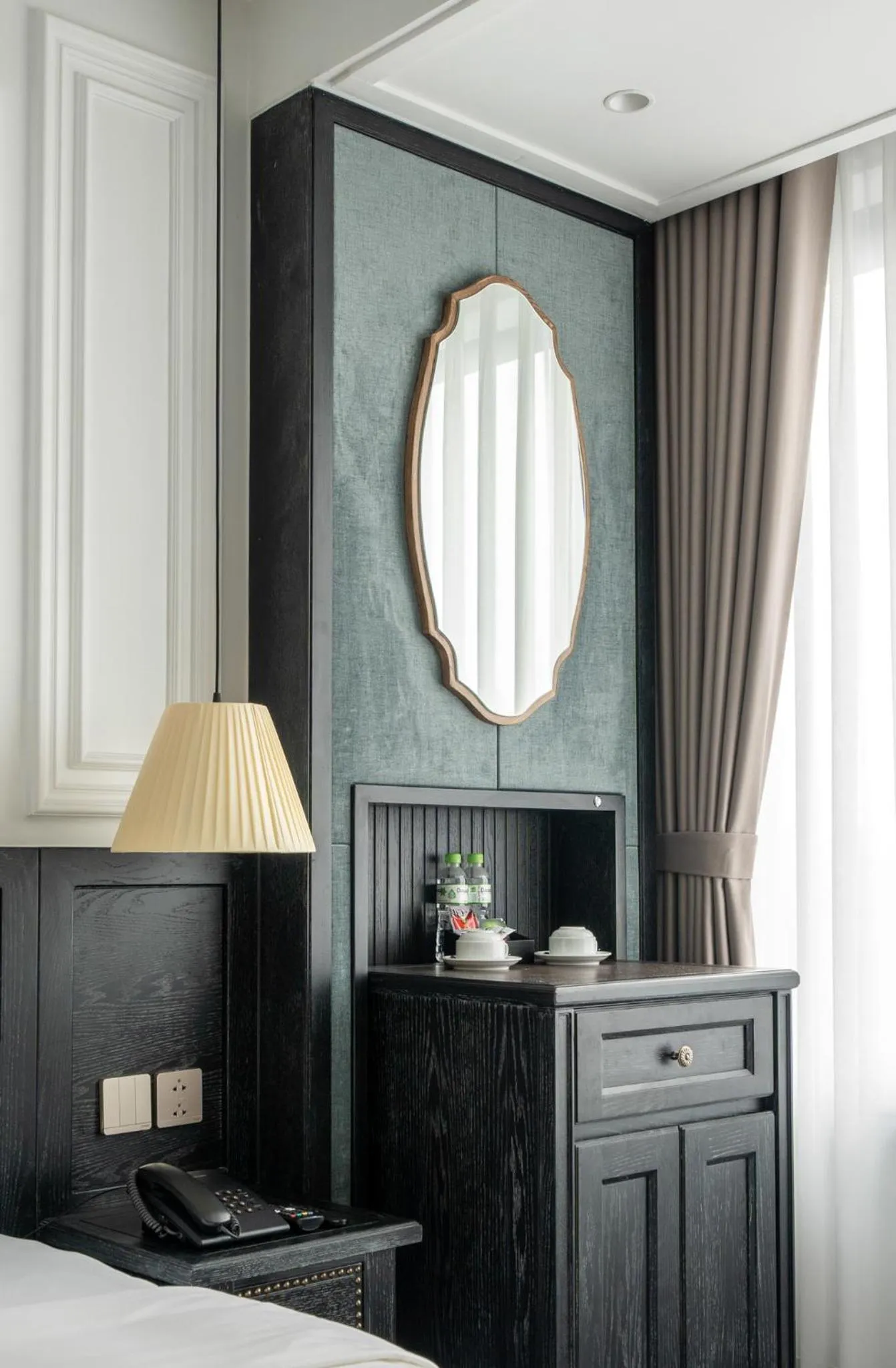 Coffee/tea facilities, Bed in Luxe Paradise Premium Hotel Pham Hong Thai