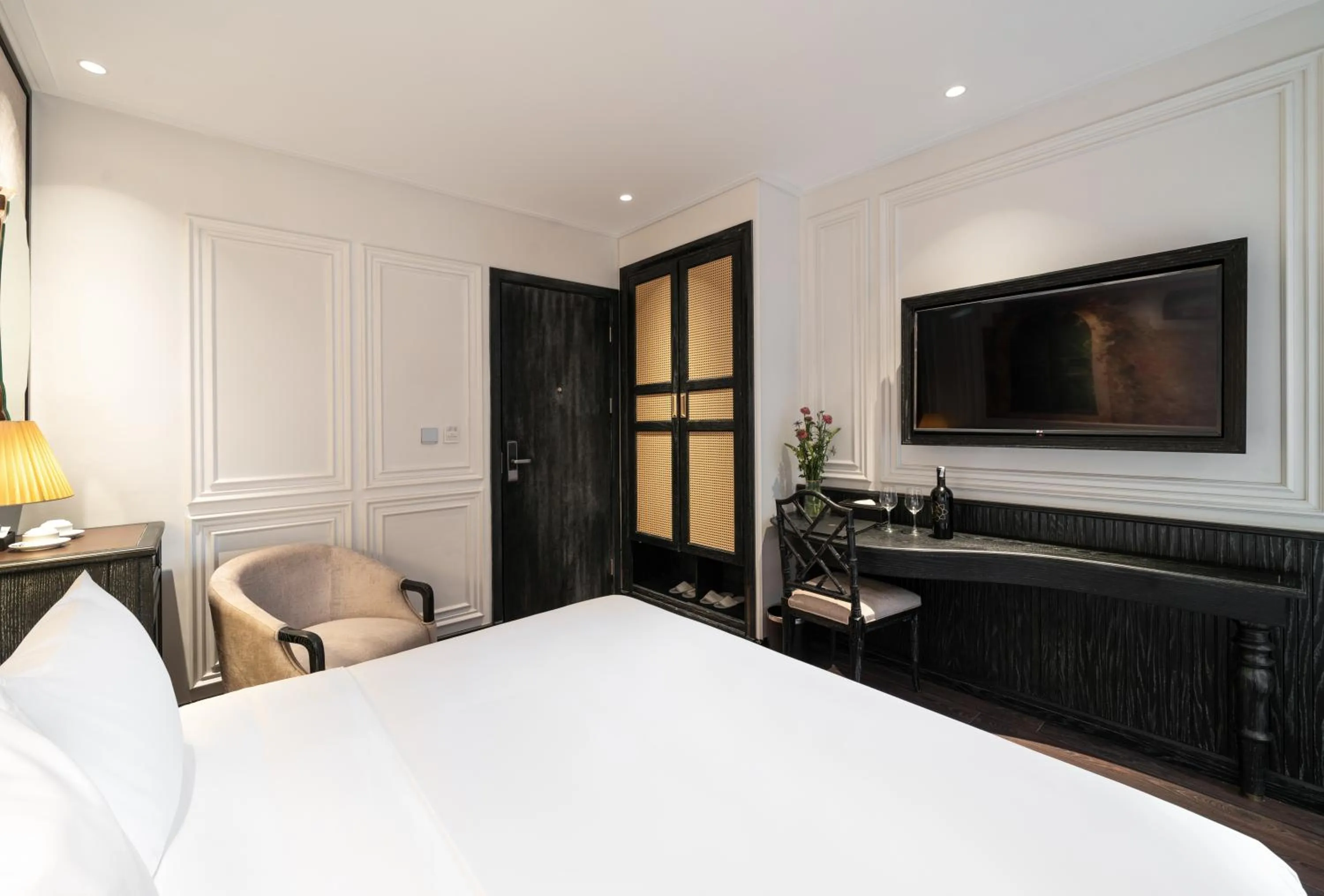 Bed in Luxe Paradise Premium Hotel Pham Hong Thai