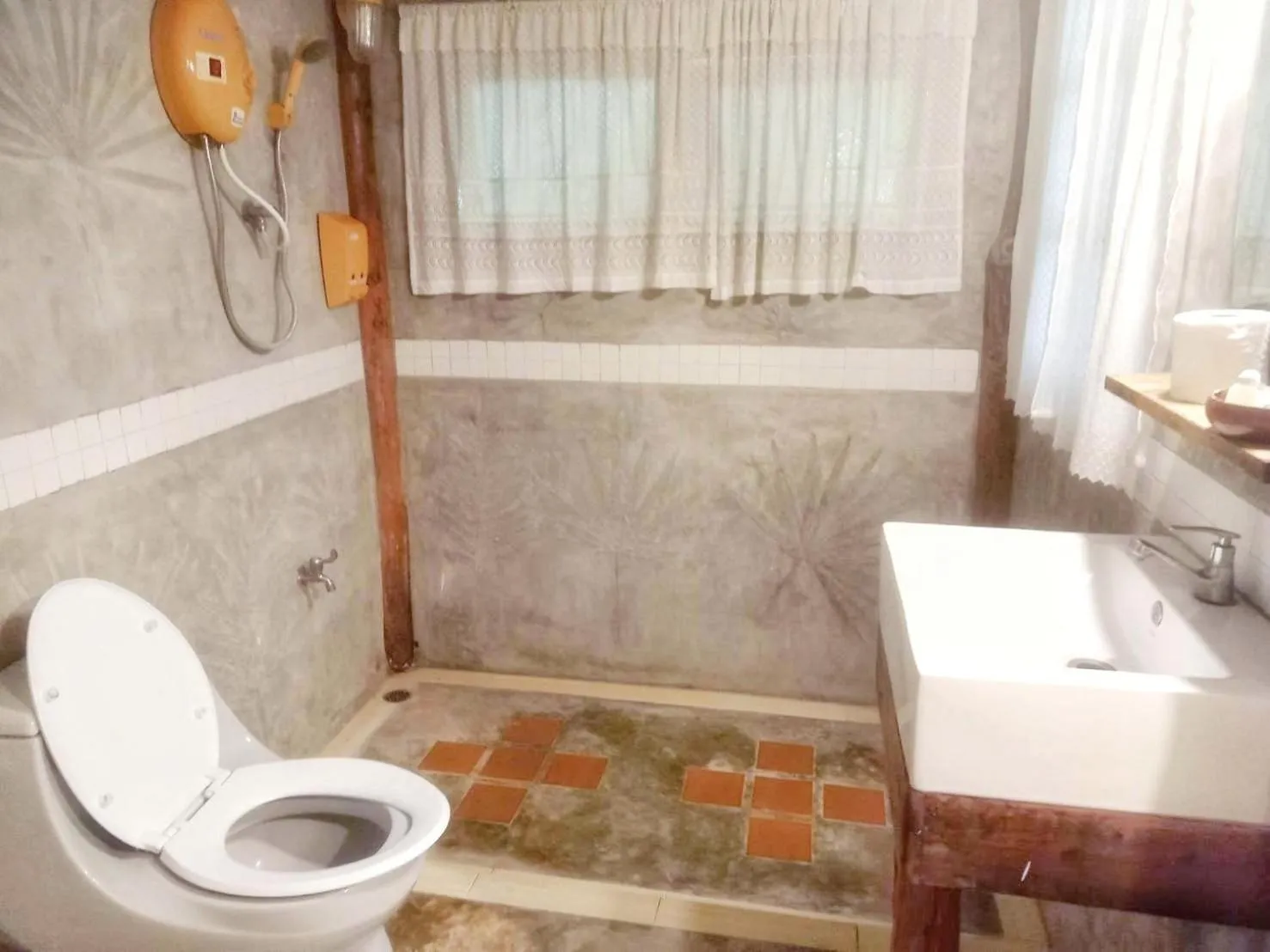 Shower in Kong Garden Resort