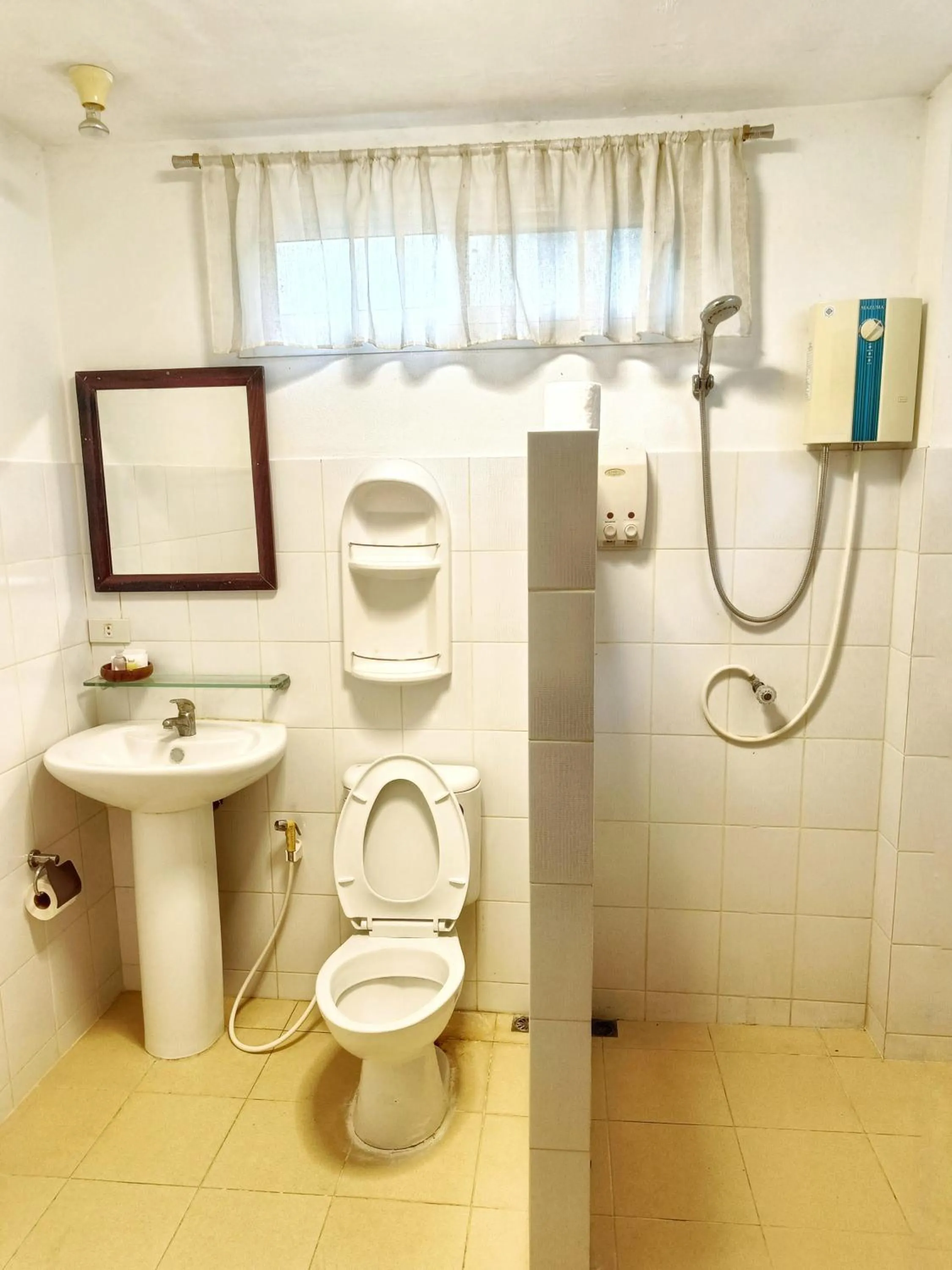 Shower in Kong Garden Resort