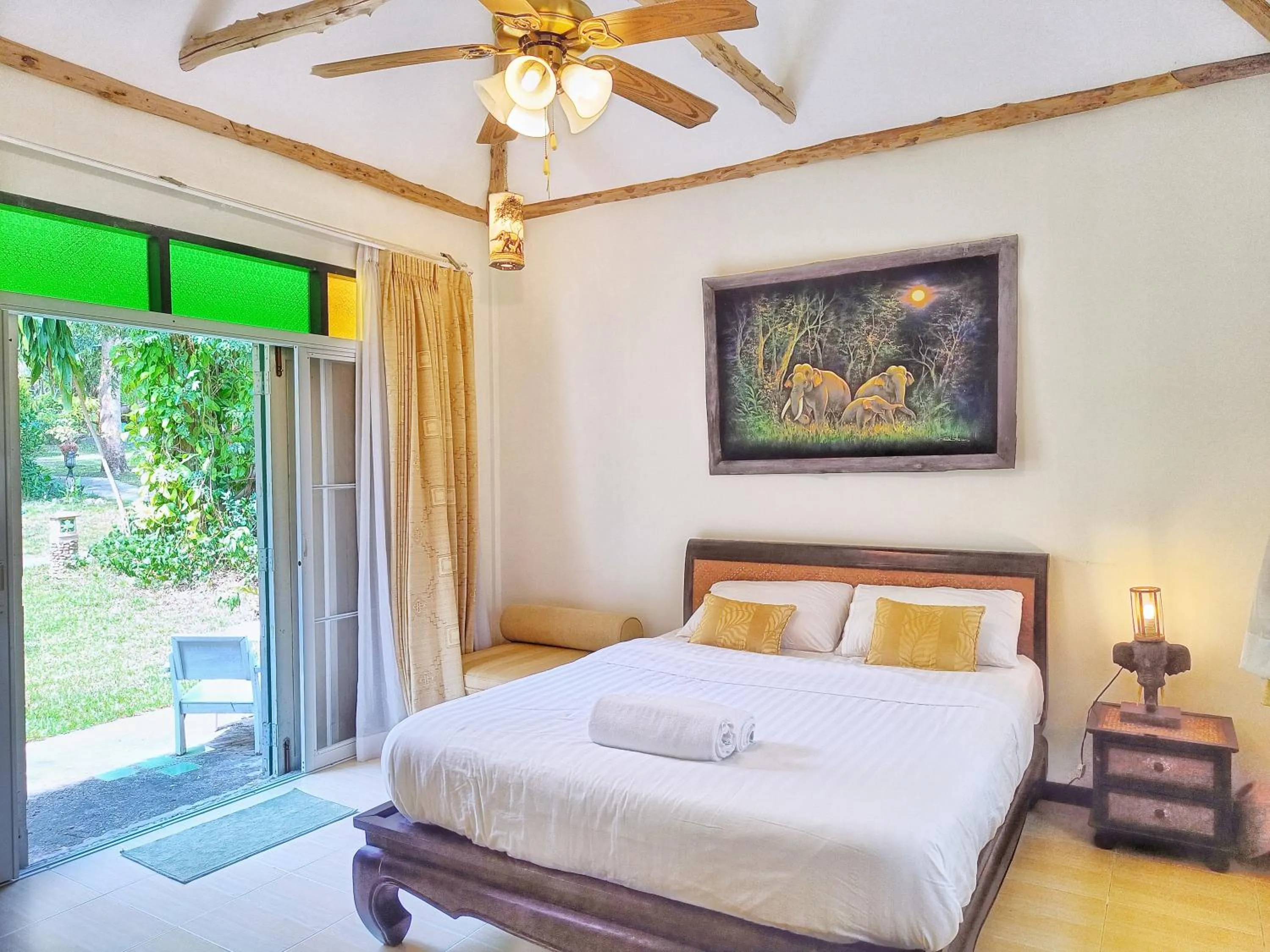 Bed in Kong Garden Resort