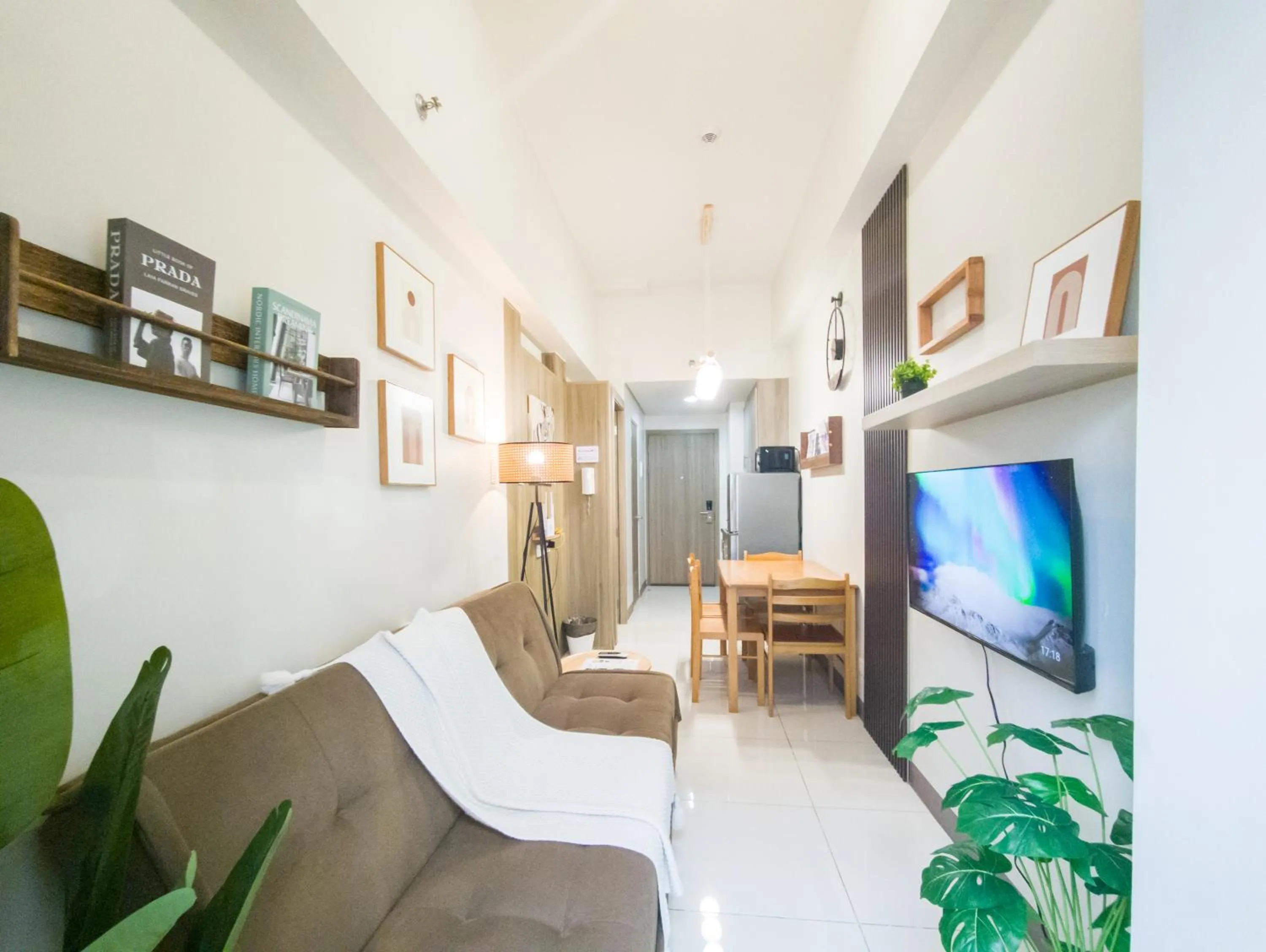 TV and multimedia in GemstoneBR in SMDC Coast Residences