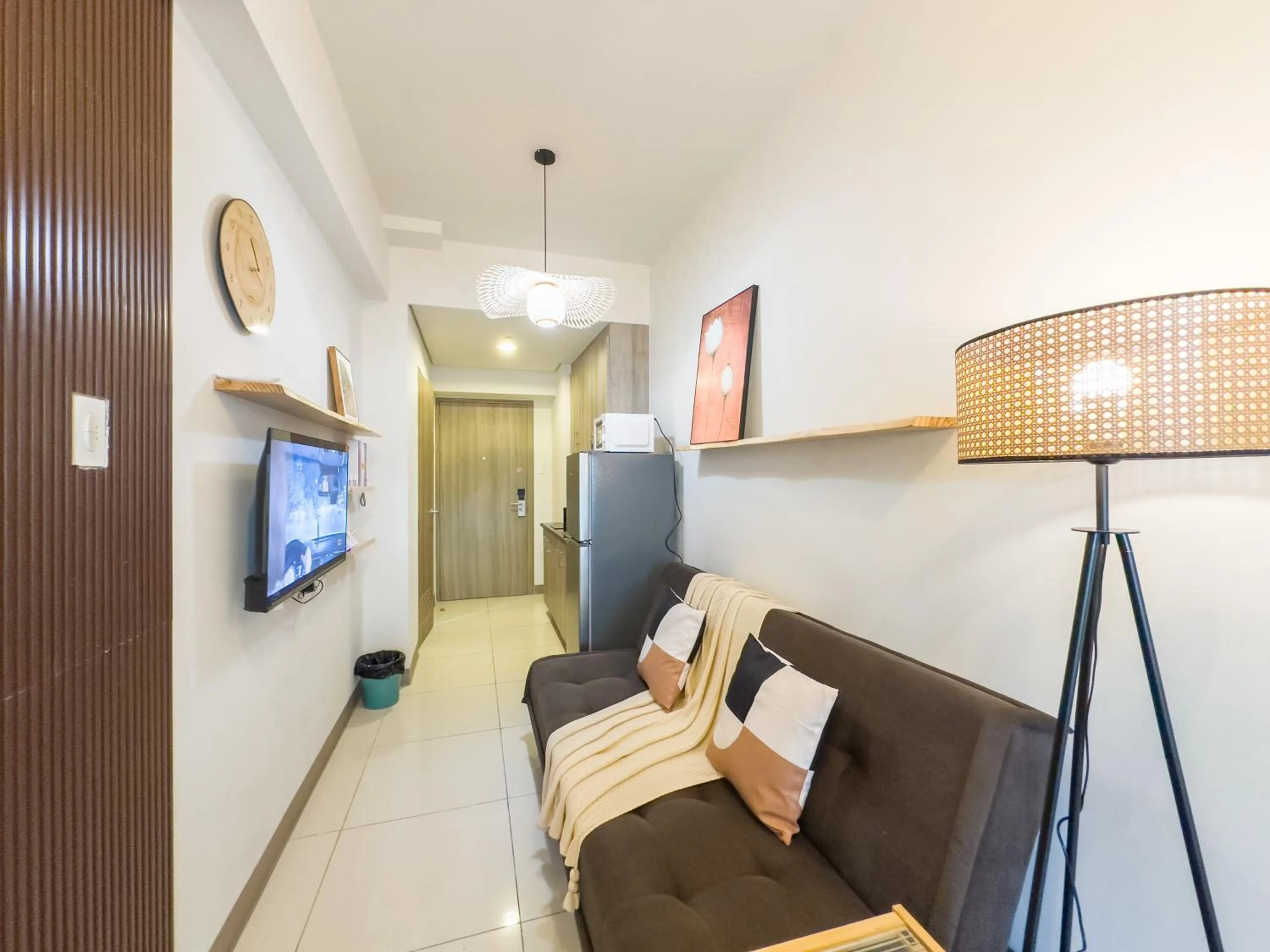 TV and multimedia in GemstoneBR in SMDC Coast Residences