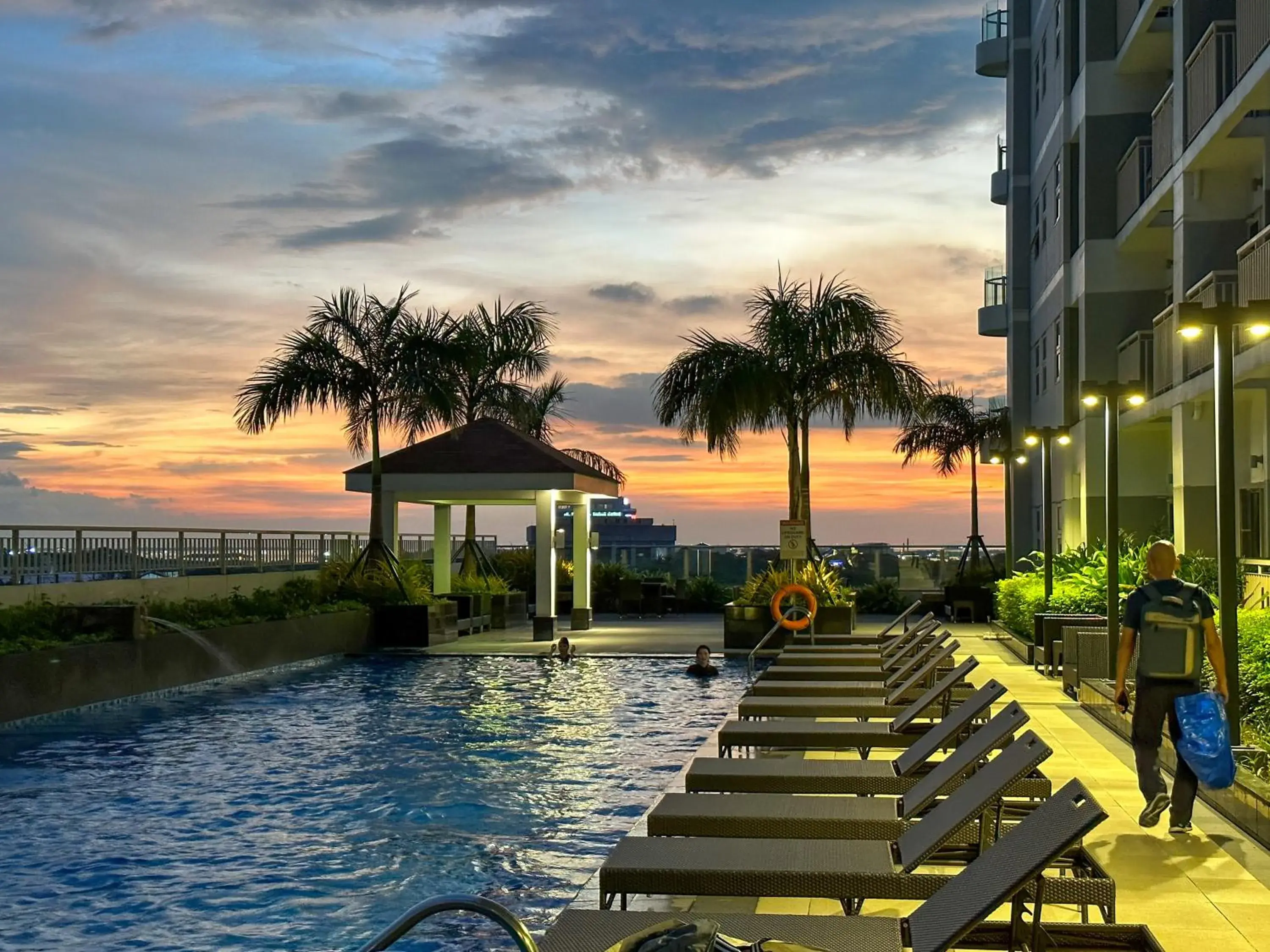 Pool view in GemstoneBR in SMDC Coast Residences Pool view in GemstoneBR in SMDC Coast Residences