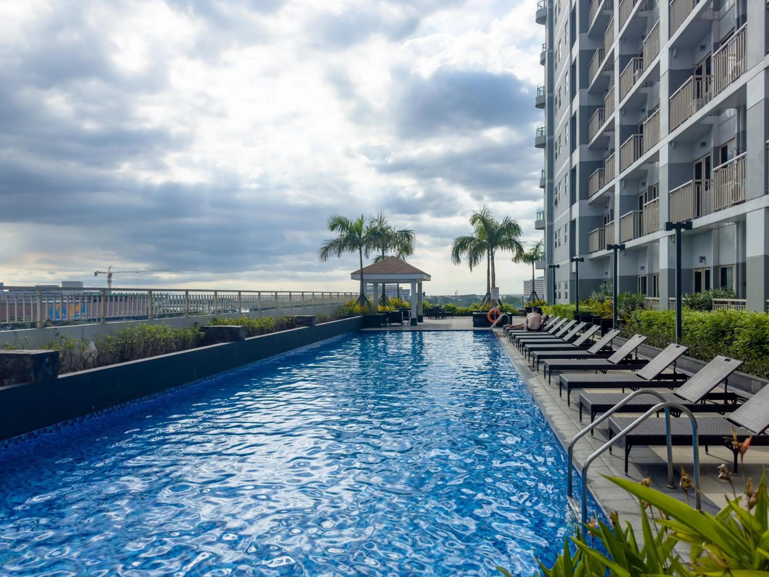 Day in GemstoneBR in SMDC Coast Residences