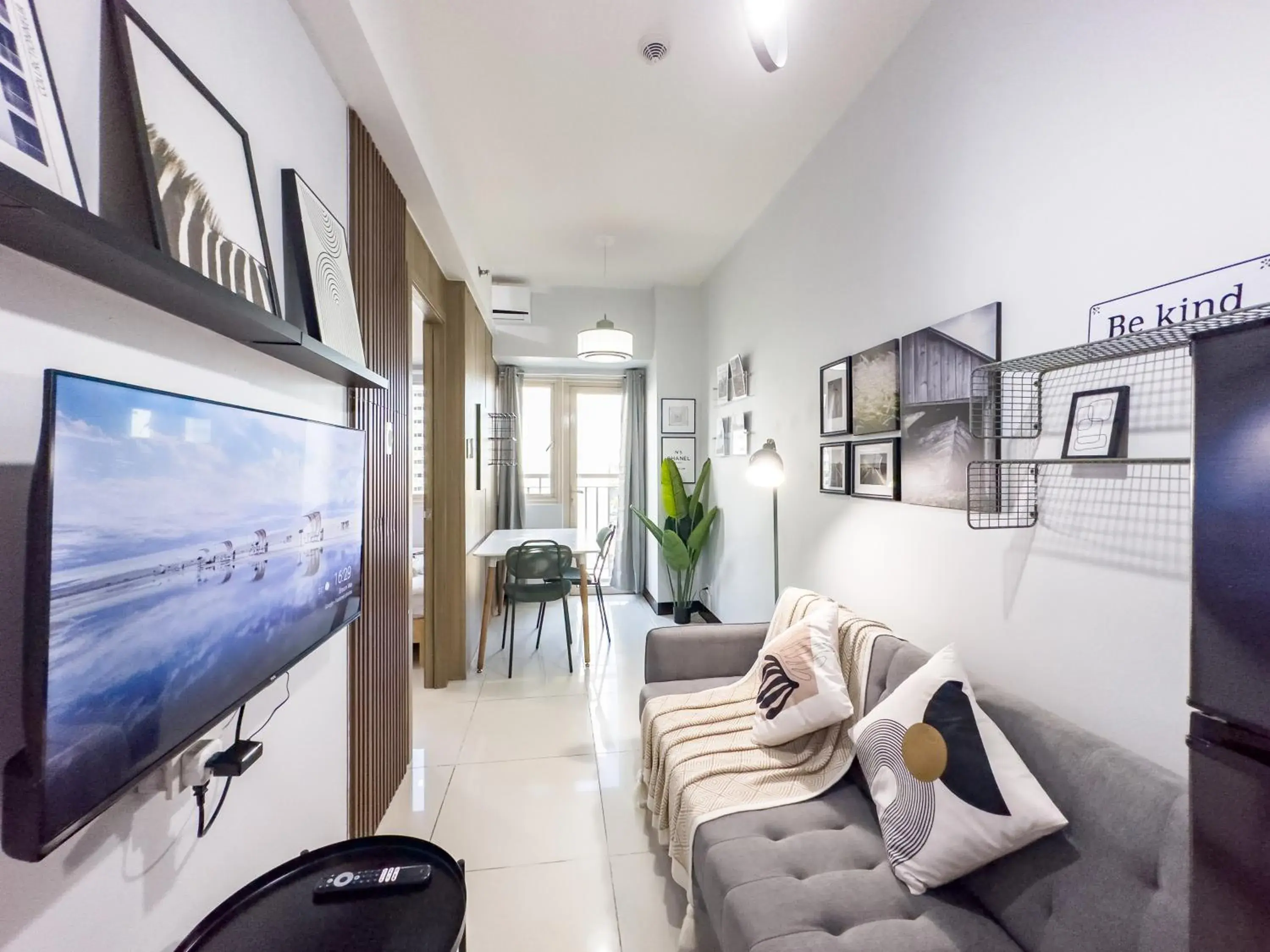 Deluxe Suite with Sea View in GemstoneBR in SMDC Coast Residences Deluxe Suite with Sea View in GemstoneBR in SMDC Coast Residences