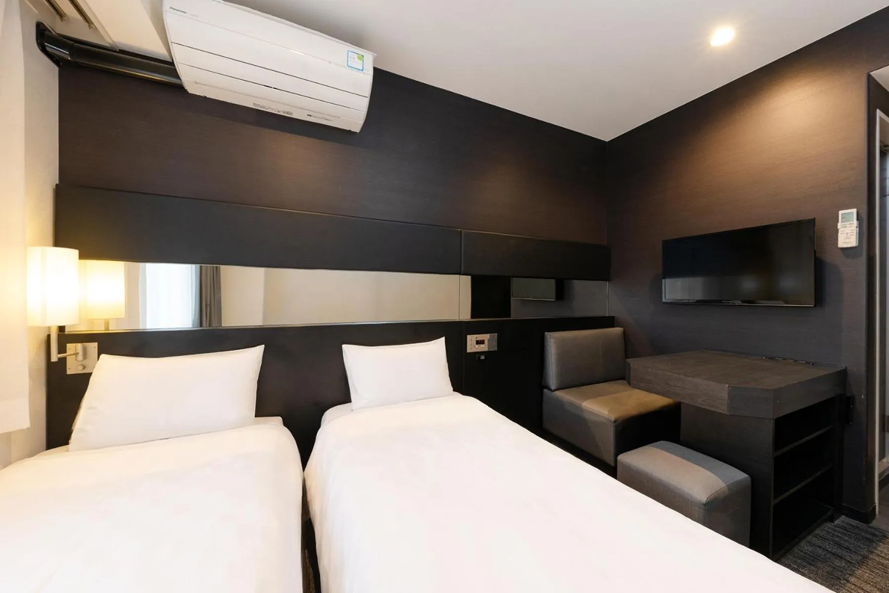 Bed in The OneFive Osaka Namba Dotonbori