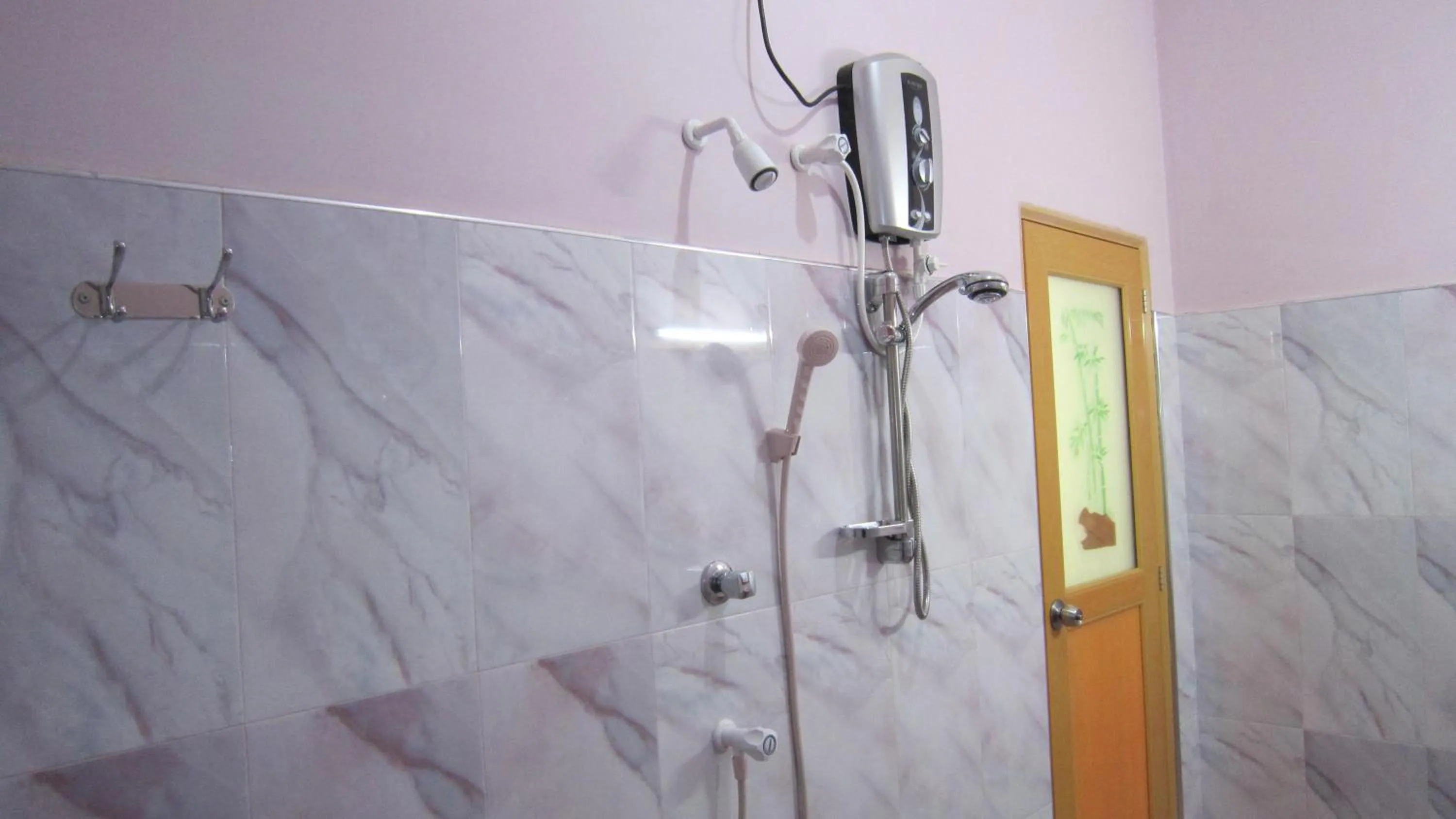 Bathroom in Hotel Gayan's