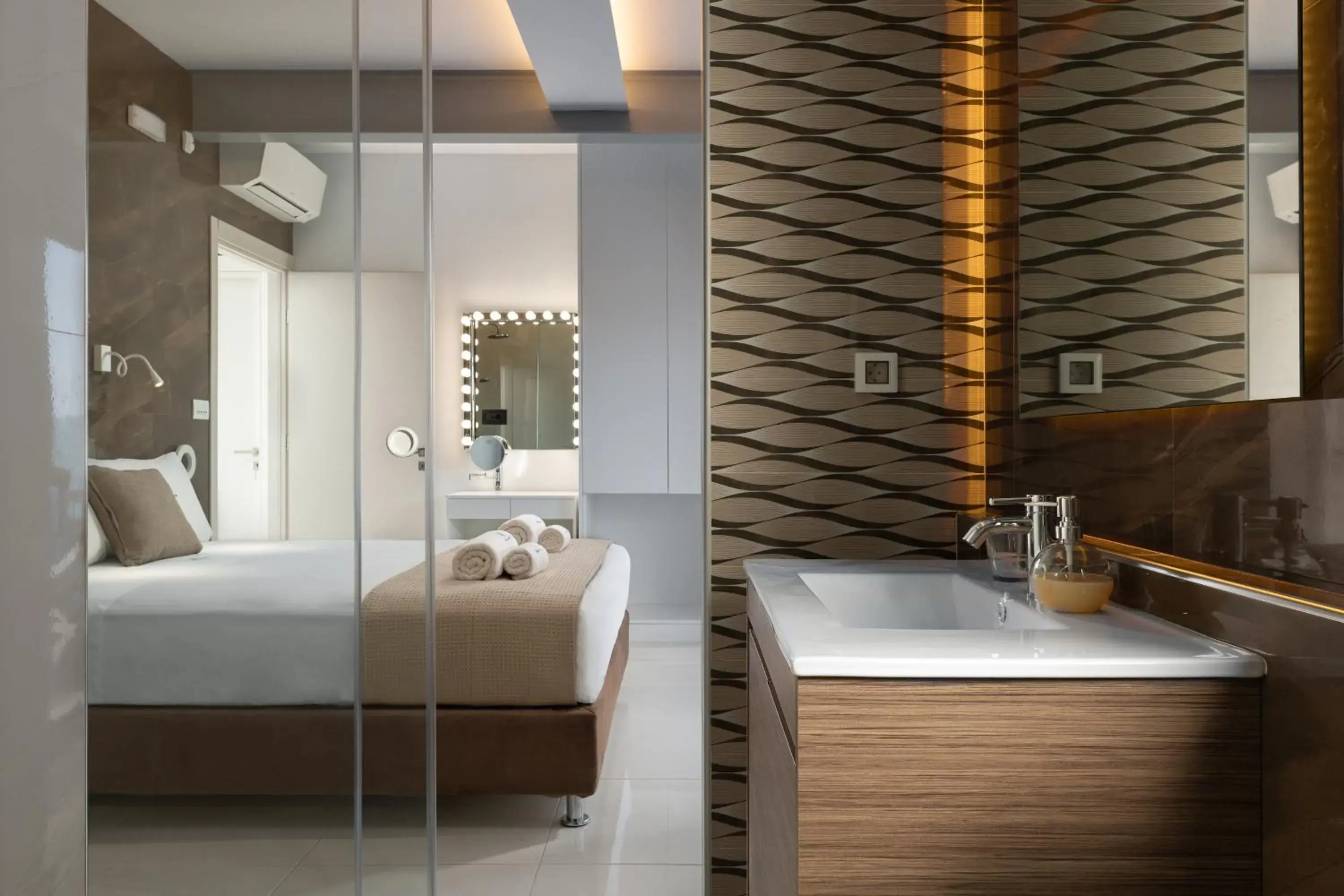 Shower, Bed in Rhodes Skyline Suite with out Door Jacuzzi Sea View A2 Shower, Bed in Rhodes Skyline Suite with out Door Jacuzzi Sea View A2