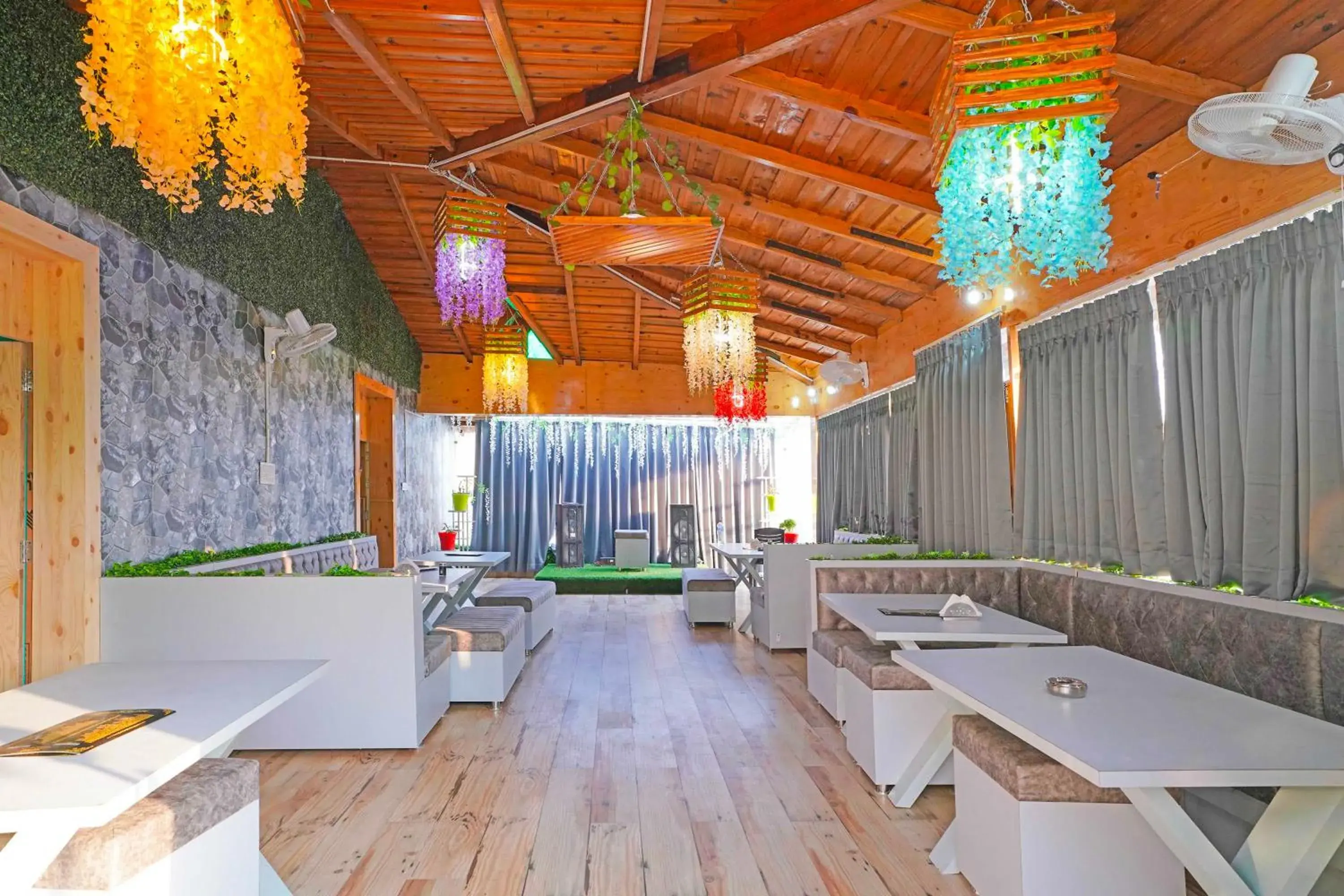 Restaurant/places to eat in Hotel O Aditya Residency UK04 Restaurant/places to eat in Hotel O Aditya Residency UK04