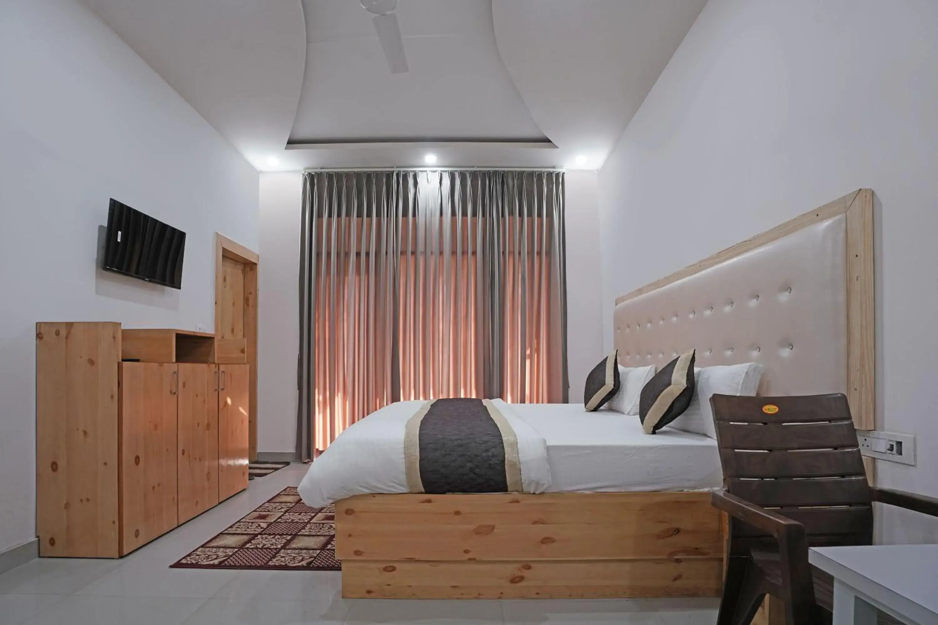 Bedroom, Bed in Hotel O Aditya Residency UK04 Bedroom, Bed in Hotel O Aditya Residency UK04