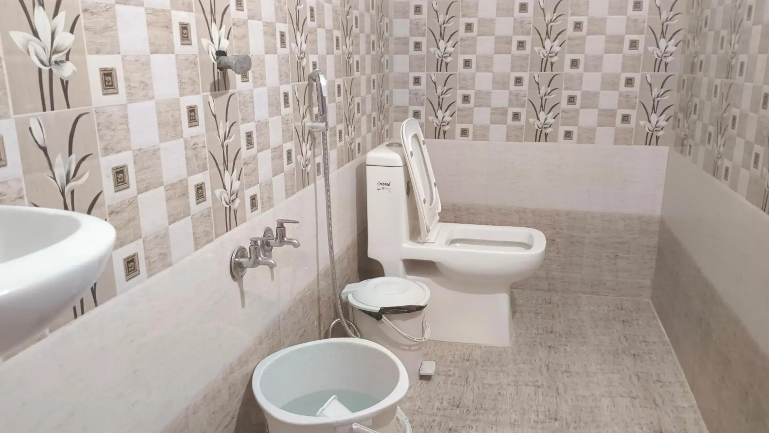 Family Room in AYYAN RESIDENCY Family Room in AYYAN RESIDENCY