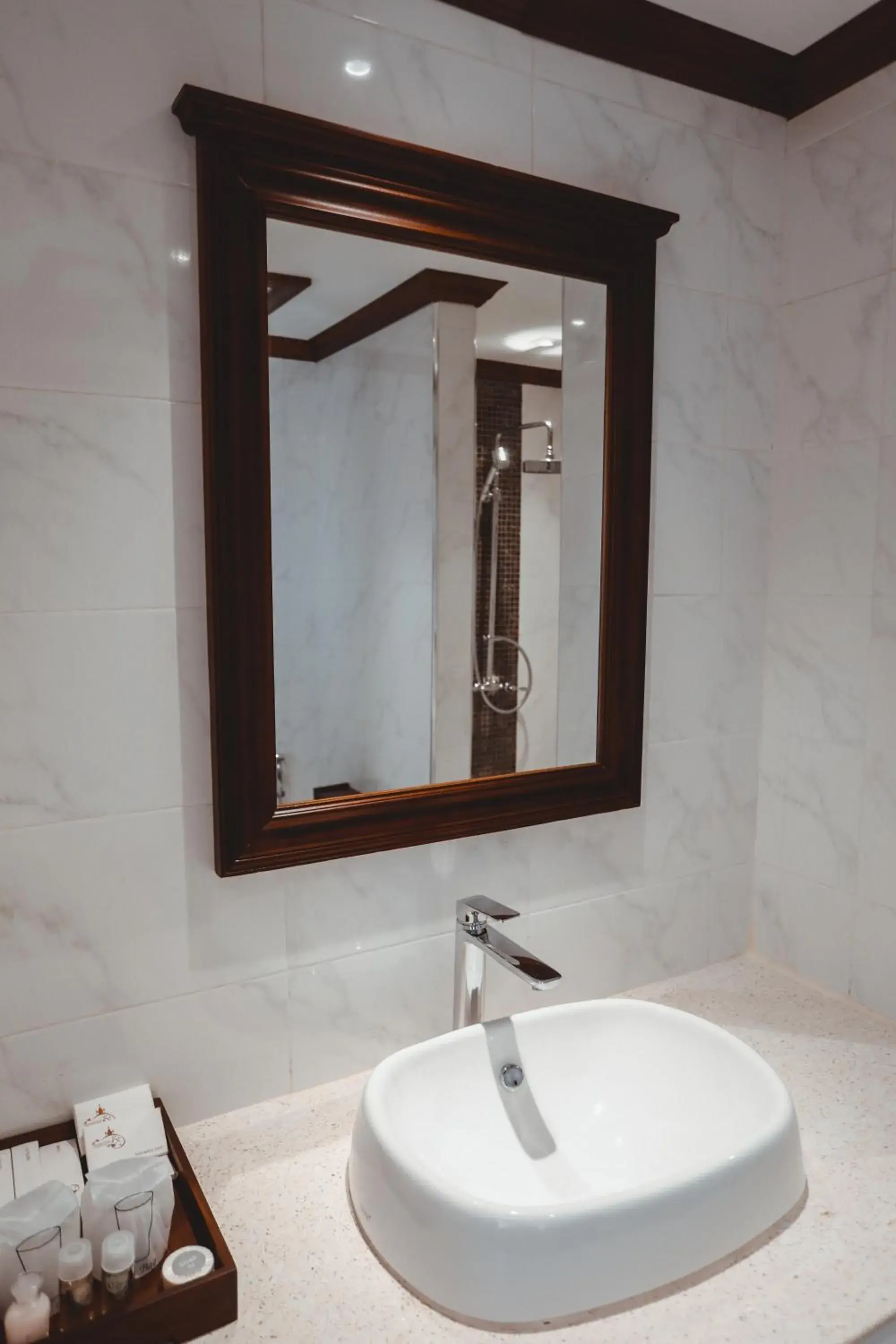 Bathroom in Houngvilai Hotel Bathroom in Houngvilai Hotel