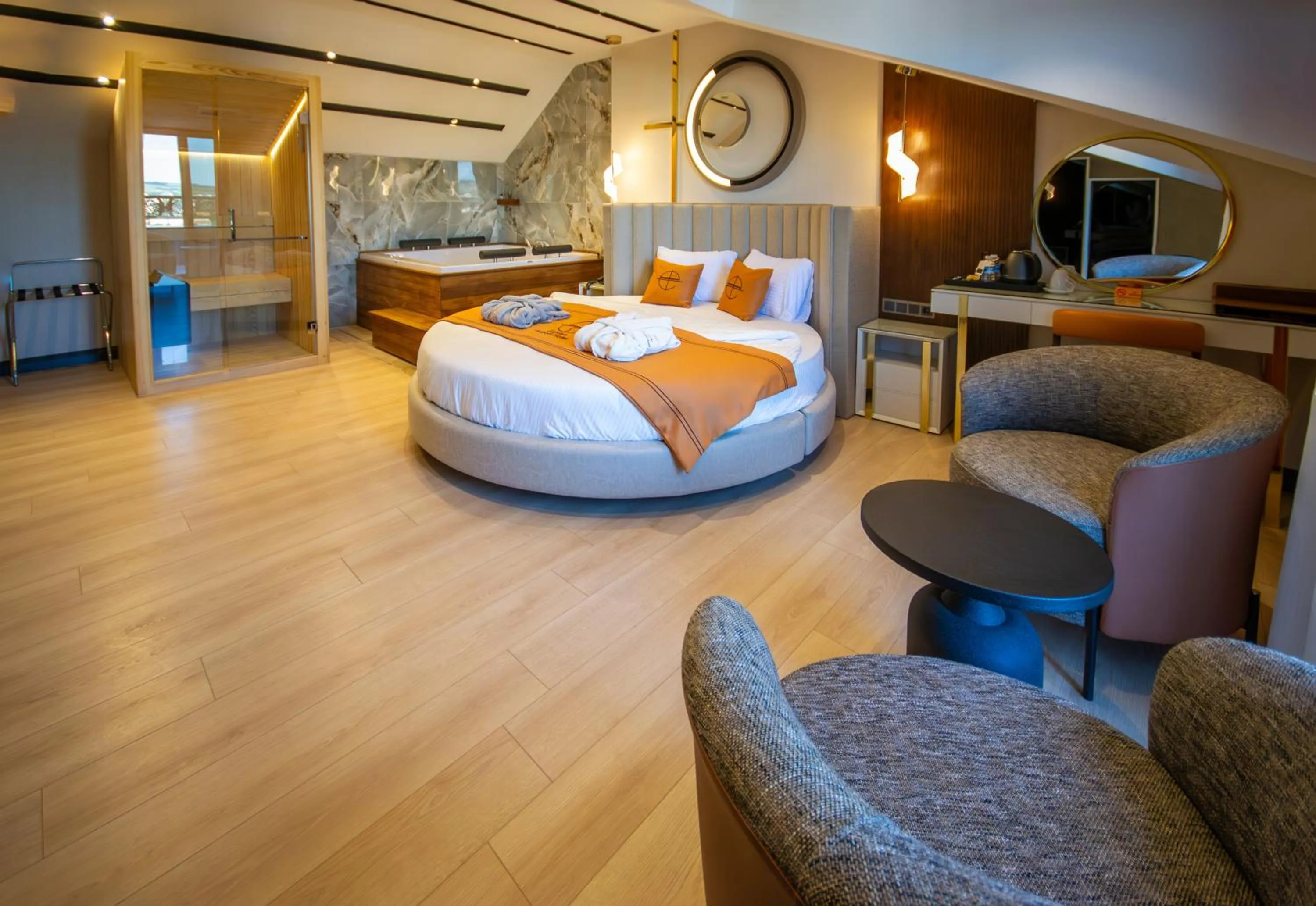 King Suite in Elysian Airport Hotel & Restaurant