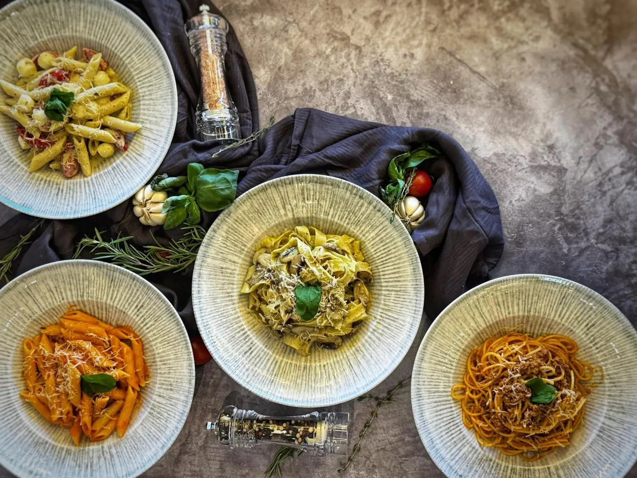 Restaurant/places to eat in Elysian Airport Hotel & Restaurant Restaurant/places to eat in Elysian Airport Hotel & Restaurant