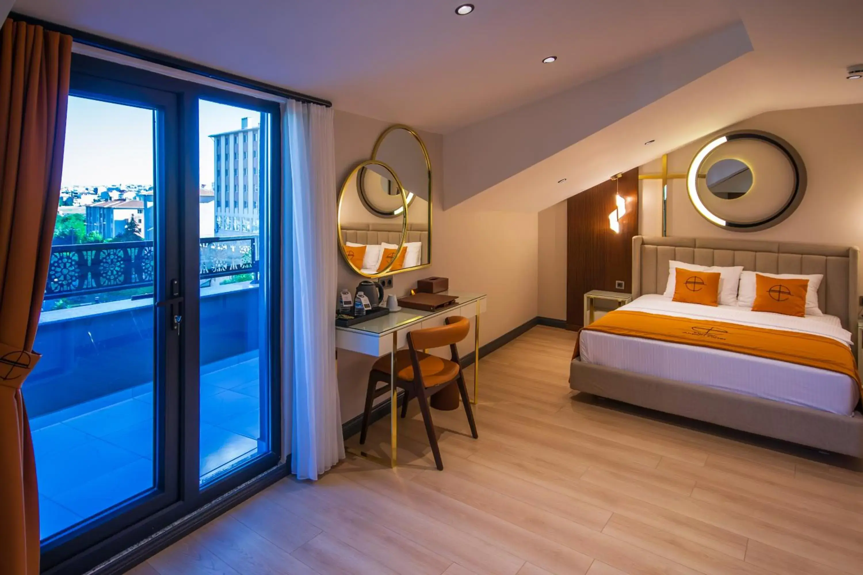 Double Room with Balcony in Elysian Airport Hotel & Restaurant Double Room with Balcony in Elysian Airport Hotel & Restaurant