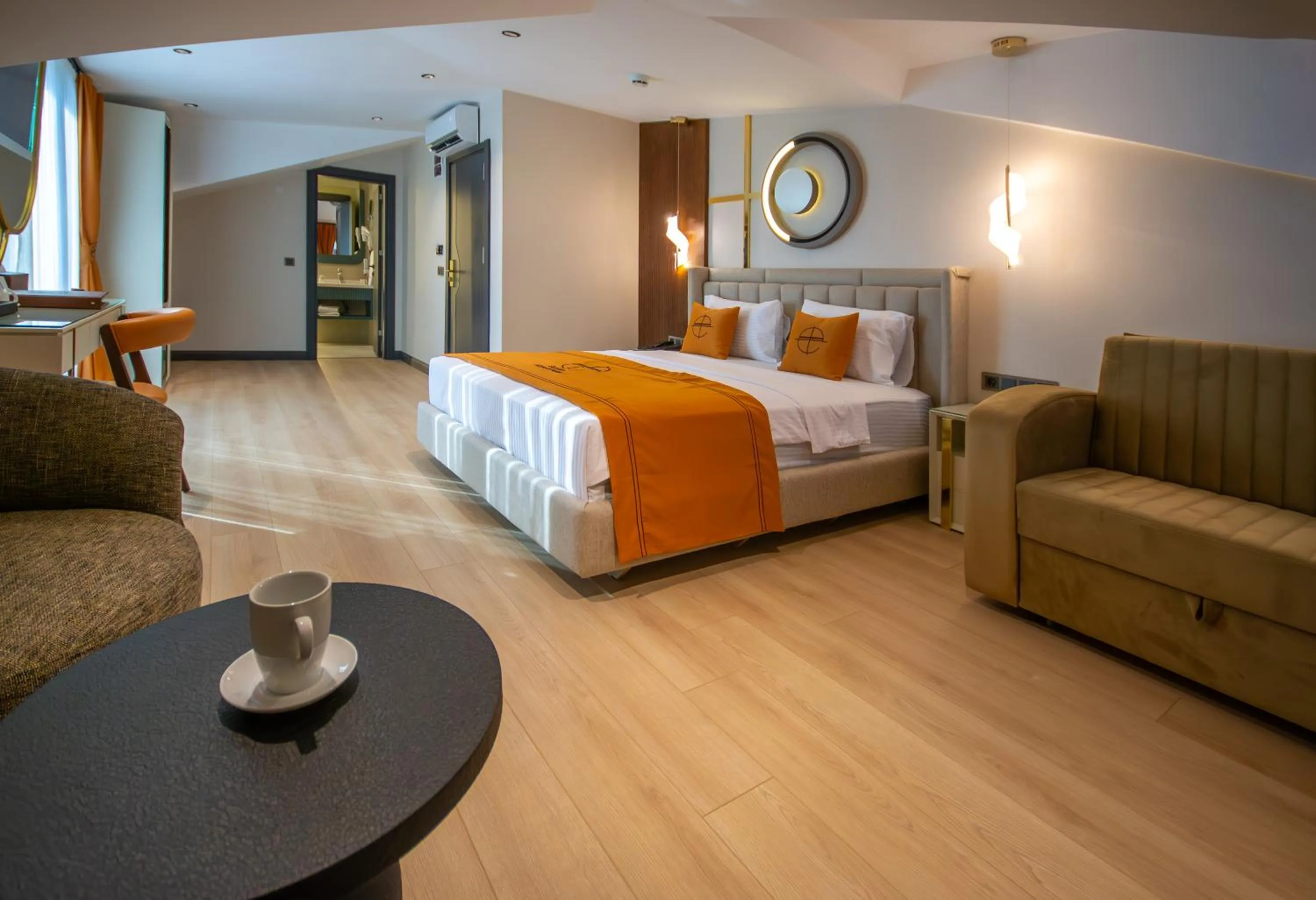 Bed in Elysian Airport Hotel & Restaurant