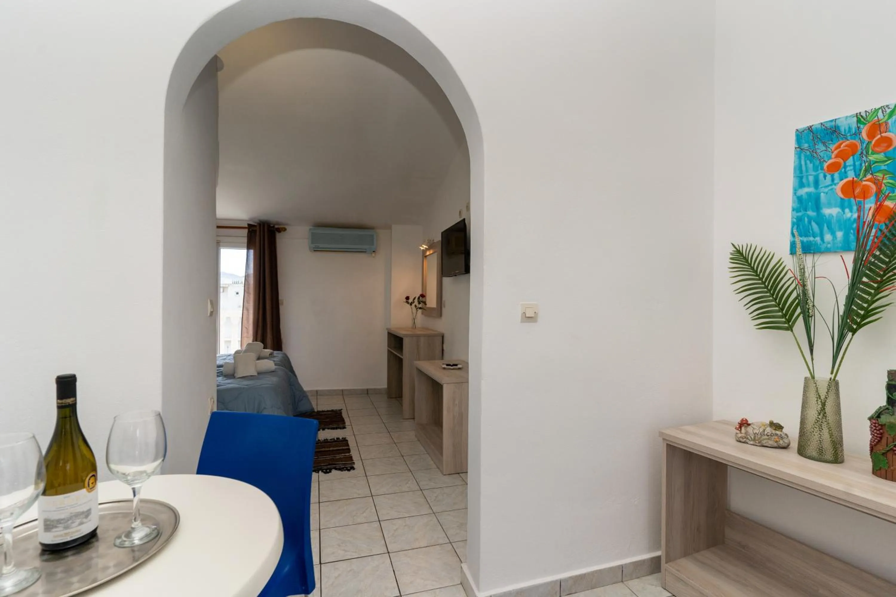 Dining area in Alex Studios