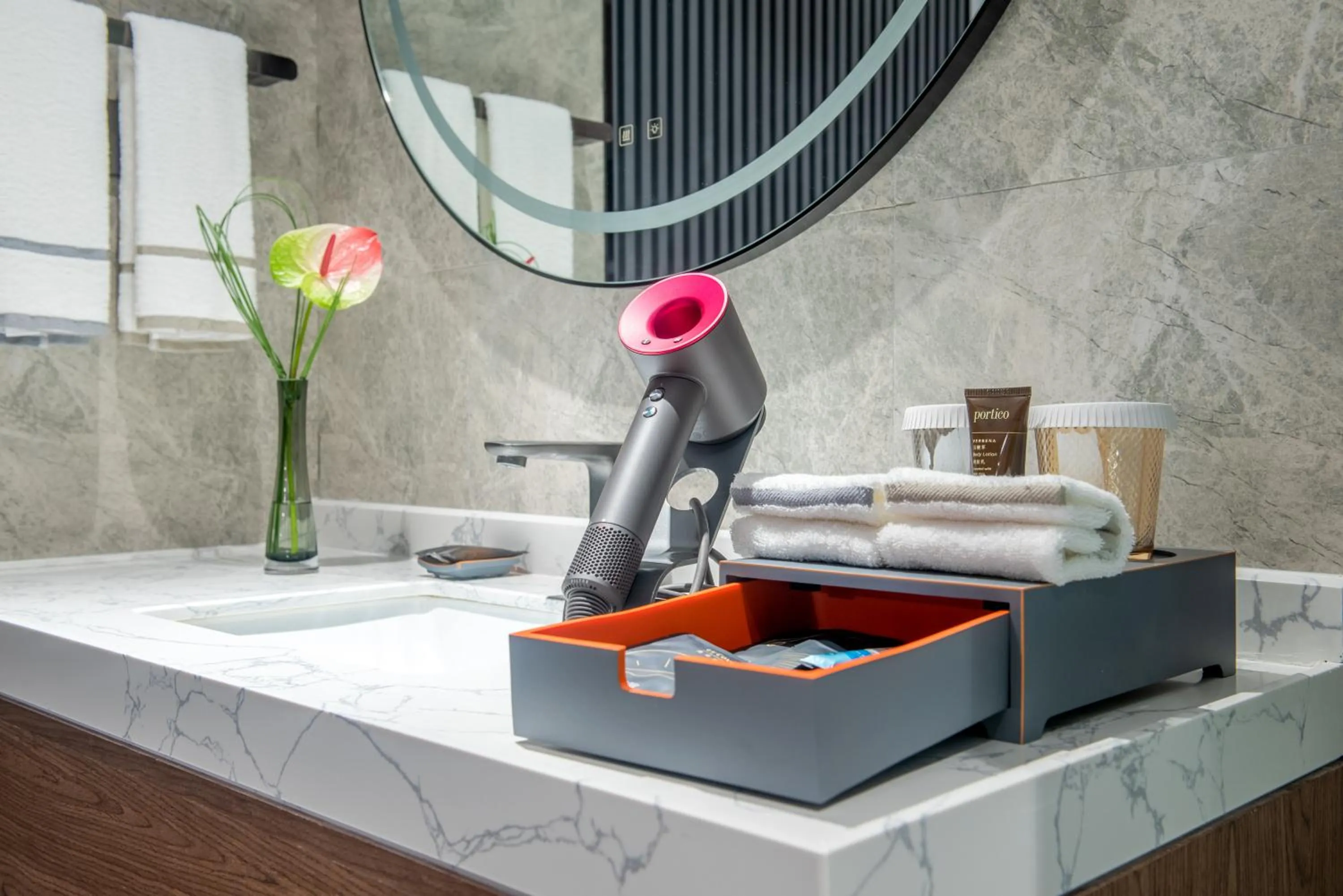 Bathroom in UrCove by HYATT Hangzhou Riverside CBD