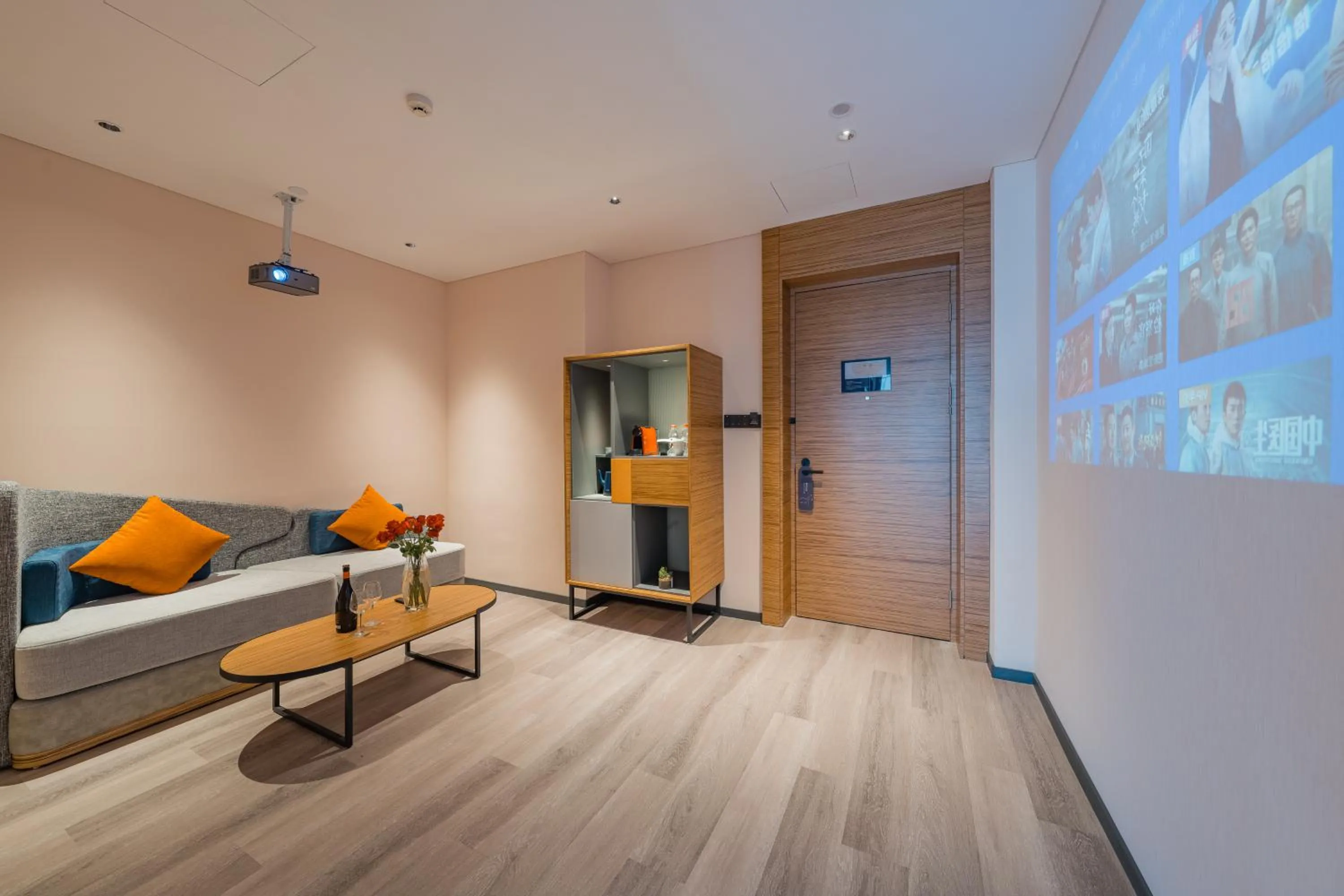 Bed in UrCove by HYATT Hangzhou Riverside CBD