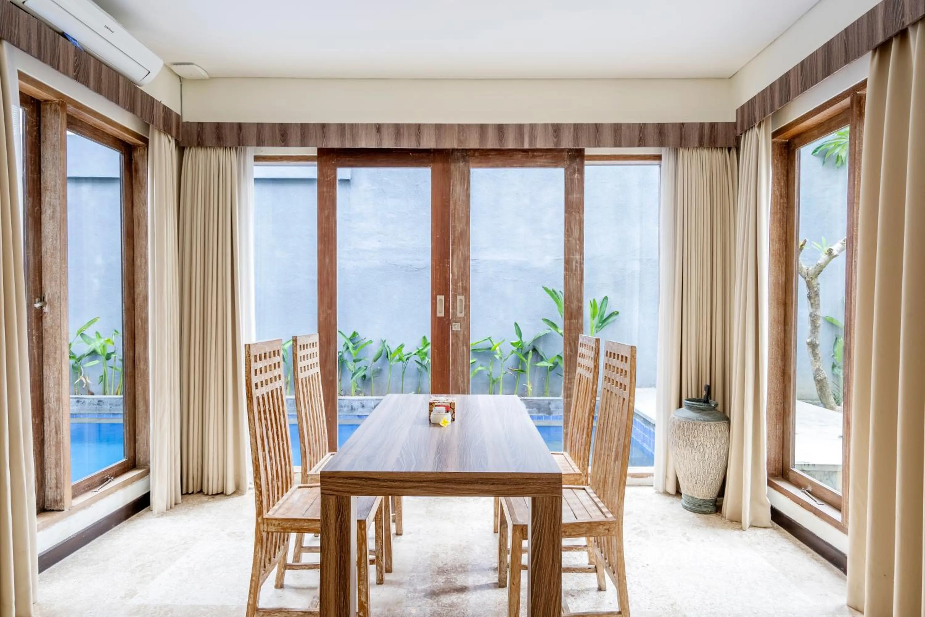 Dining area in Kings Villas Sanur by Moria