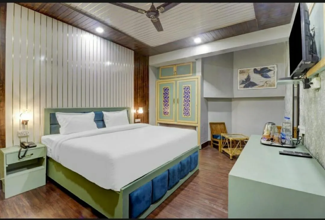 Bed in Hi hotel By Madras