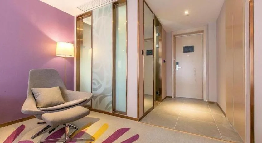 Lavande Hotel Wuhan Houhu Avenue Xingye Road