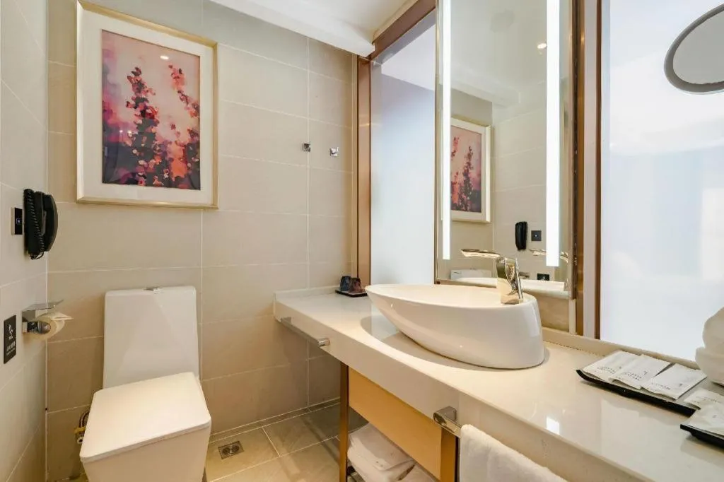 Lavande Hotel Wuhan Houhu Avenue Xingye Road