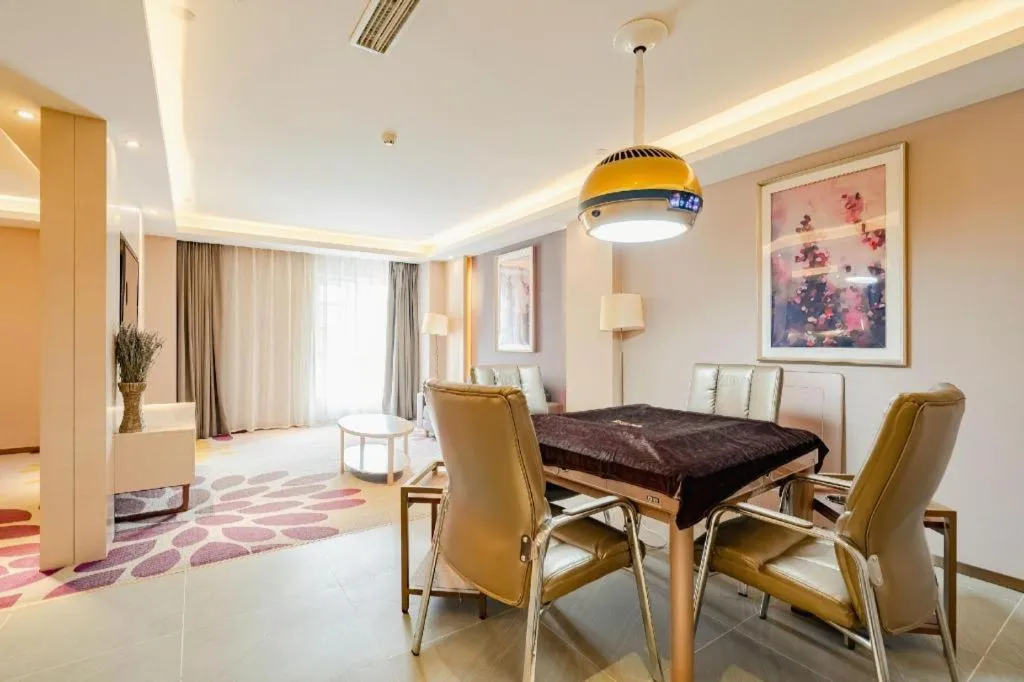 Lavande Hotel Wuhan Houhu Avenue Xingye Road