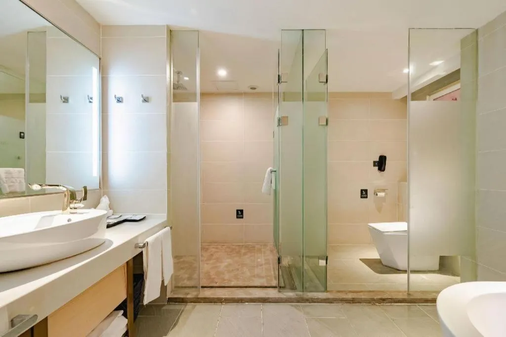 Lavande Hotel Wuhan Houhu Avenue Xingye Road