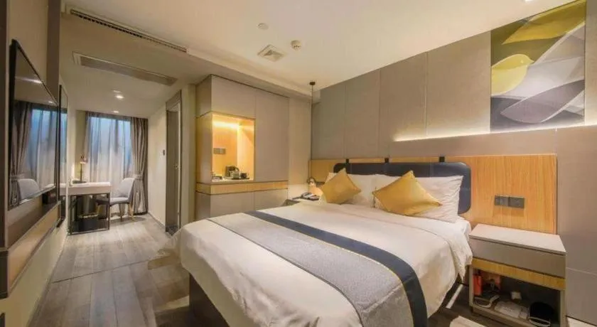Bed in City Comfort Inn Hotel Wuhan Optics Valley Square Metro Station Zhongnan Minzu University