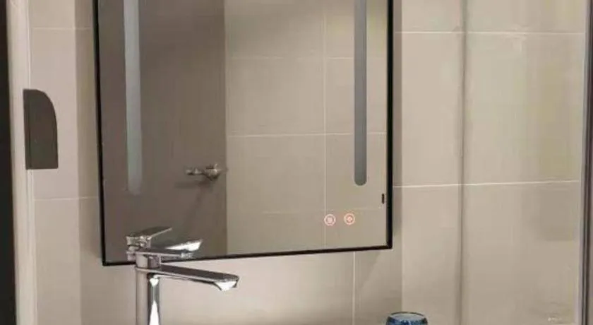 City Comfort Inn Hotel Wuhan Optics Valley Square Metro Station Zhongnan Minzu University