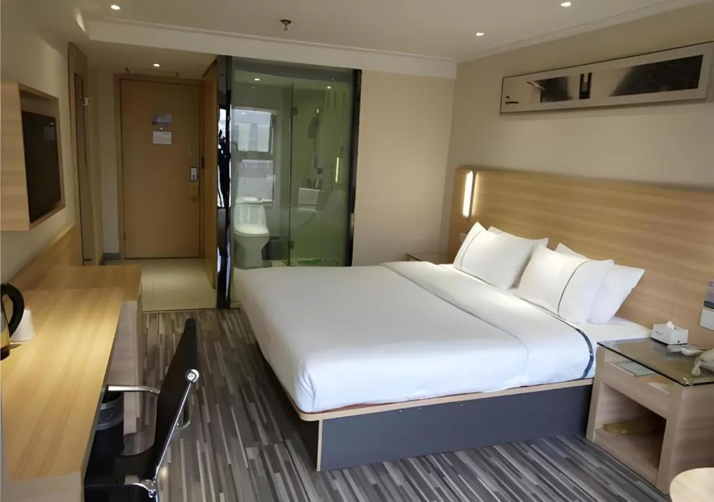 Bed in City Comfort Inn Wuhan Wangjiawan Yulong Road Metro Station