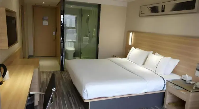 Bed in City Comfort Inn Wuhan Wangjiawan Yulong Road Metro Station Bed in City Comfort Inn Wuhan Wangjiawan Yulong Road Metro Station