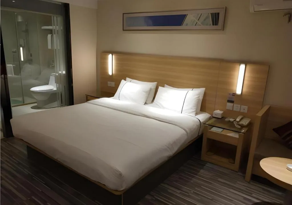 Bed in City Comfort Inn Wuhan Wangjiawan Yulong Road Metro Station