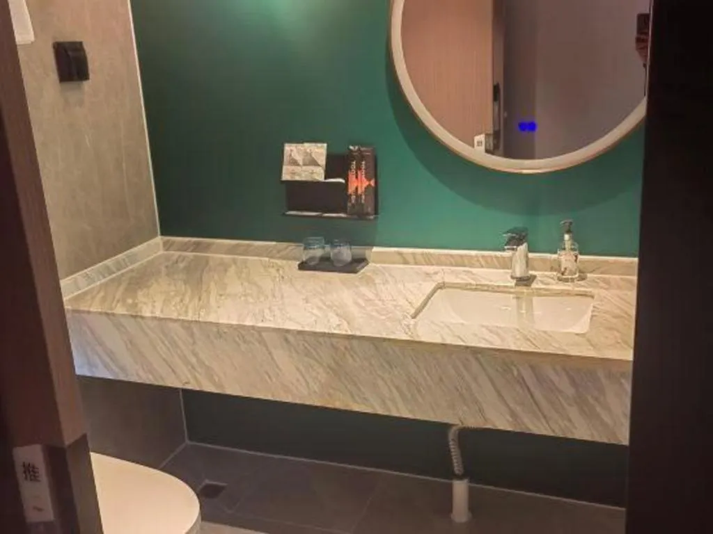 Borrman Hotel Guangzhou Quzhuang Metro Station