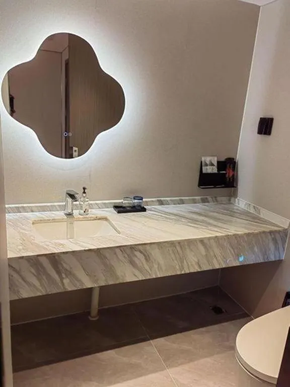 Borrman Hotel Guangzhou Quzhuang Metro Station